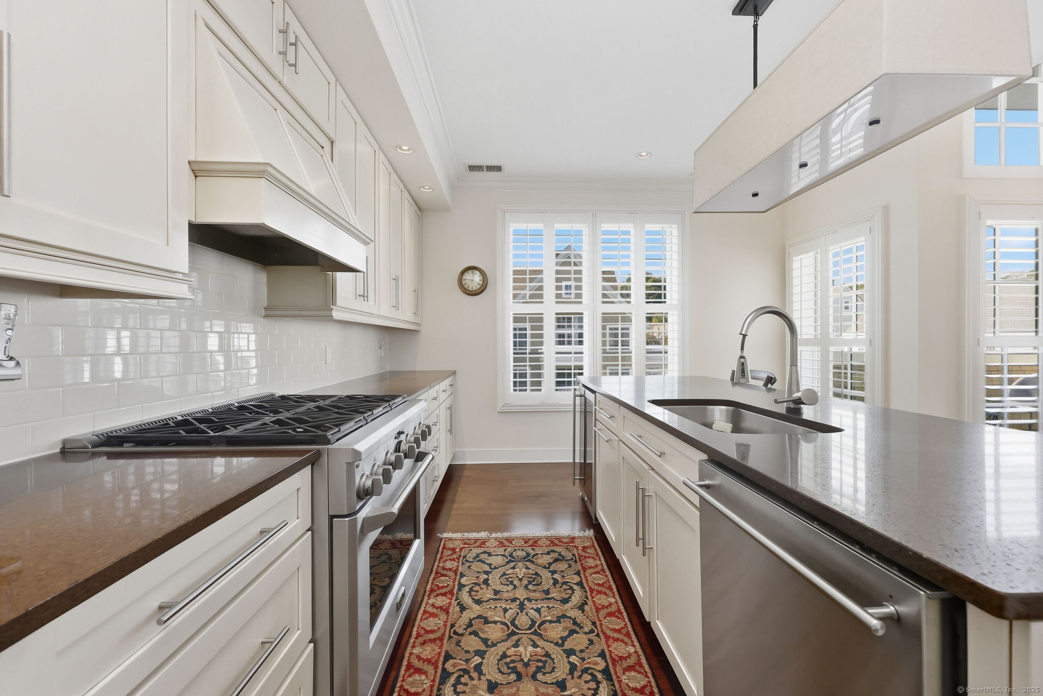 77 Havemeyer Lane 420