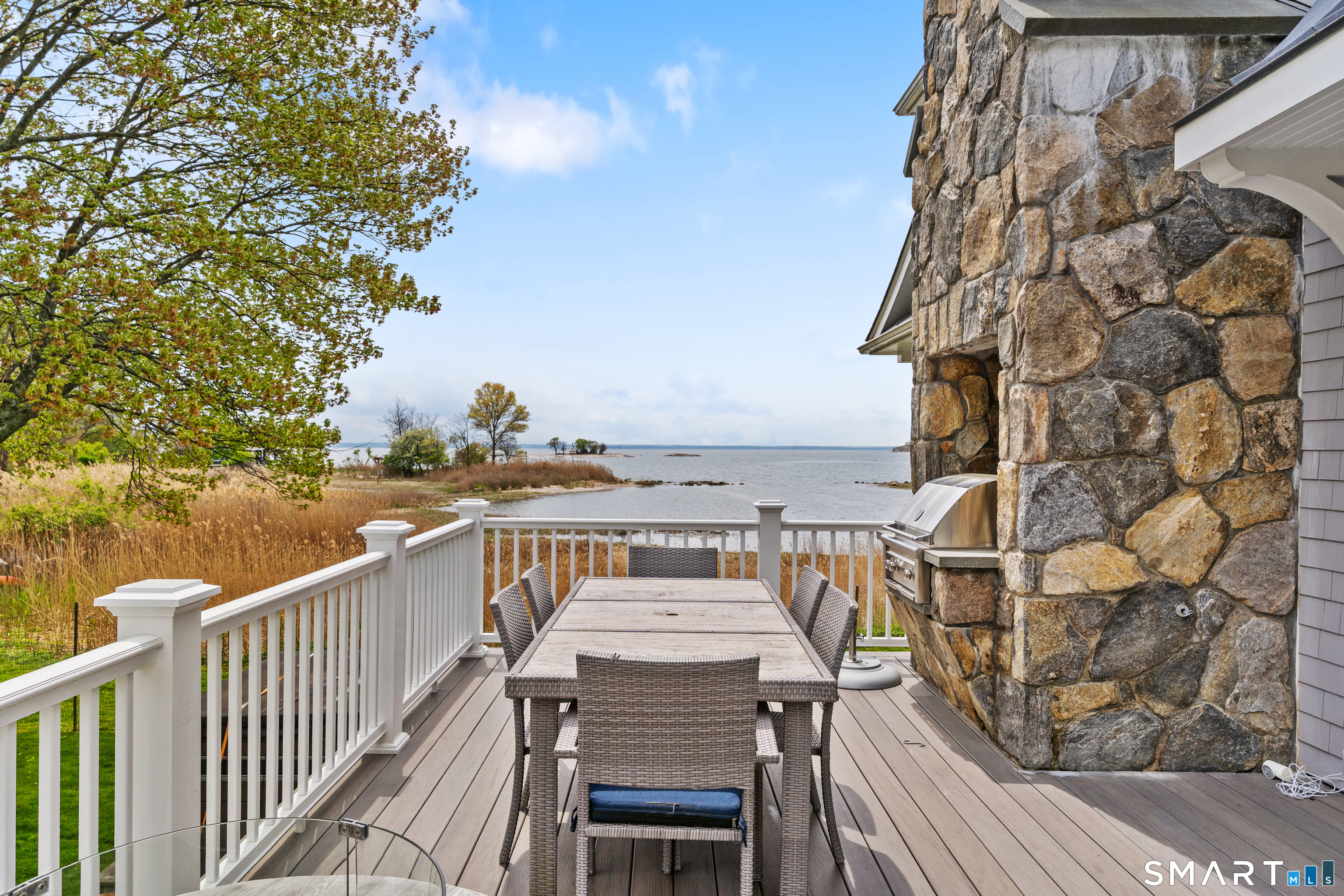 70 Kenilworth Drive East