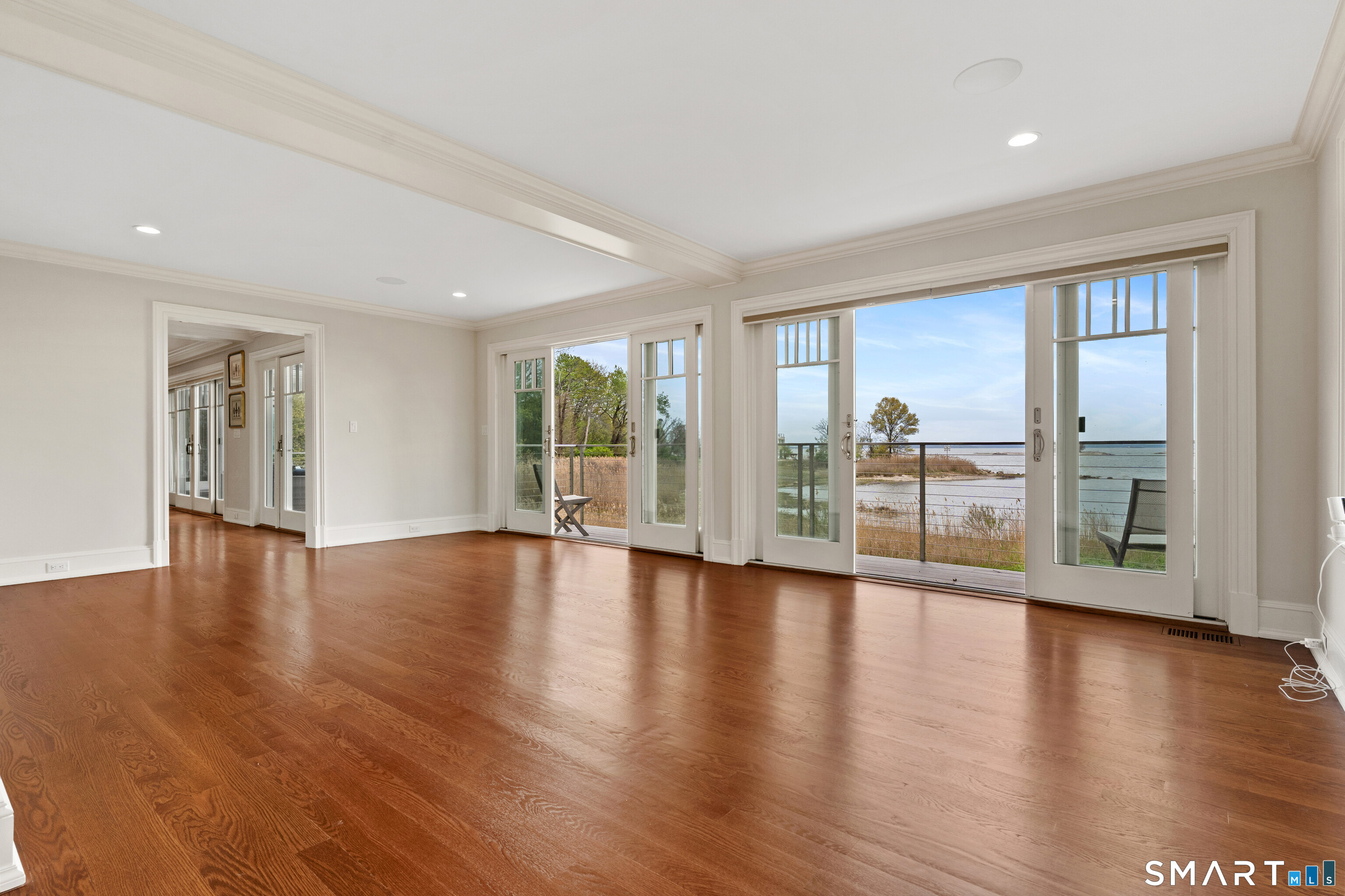 70 Kenilworth Drive East