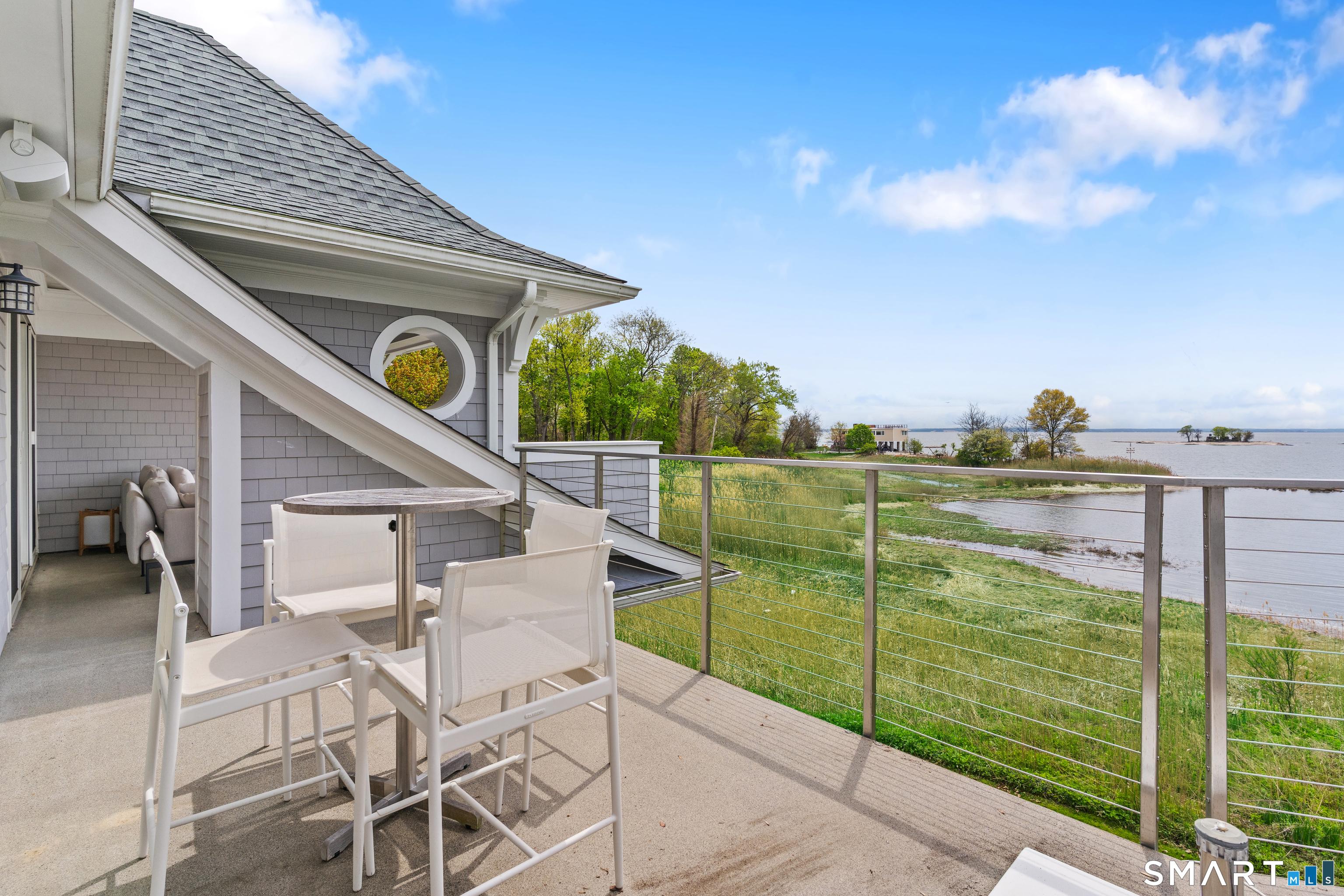 70 Kenilworth Drive East