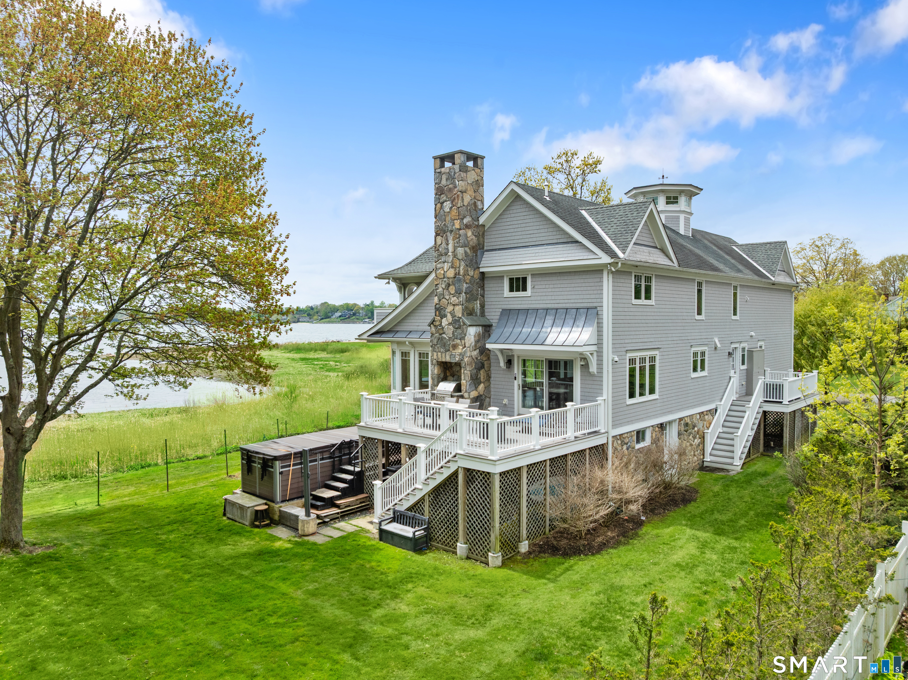 70 Kenilworth Drive East