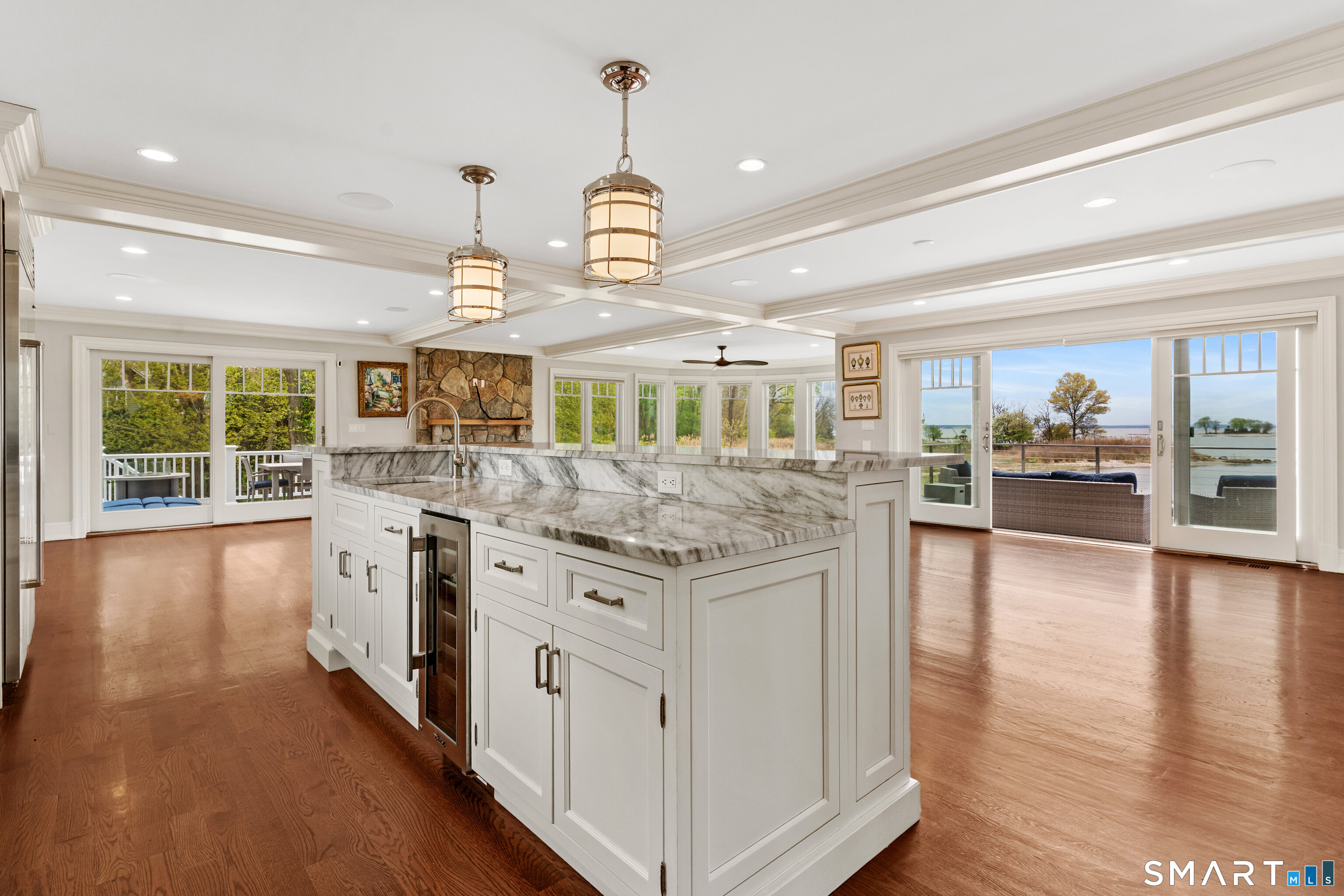 70 Kenilworth Drive East