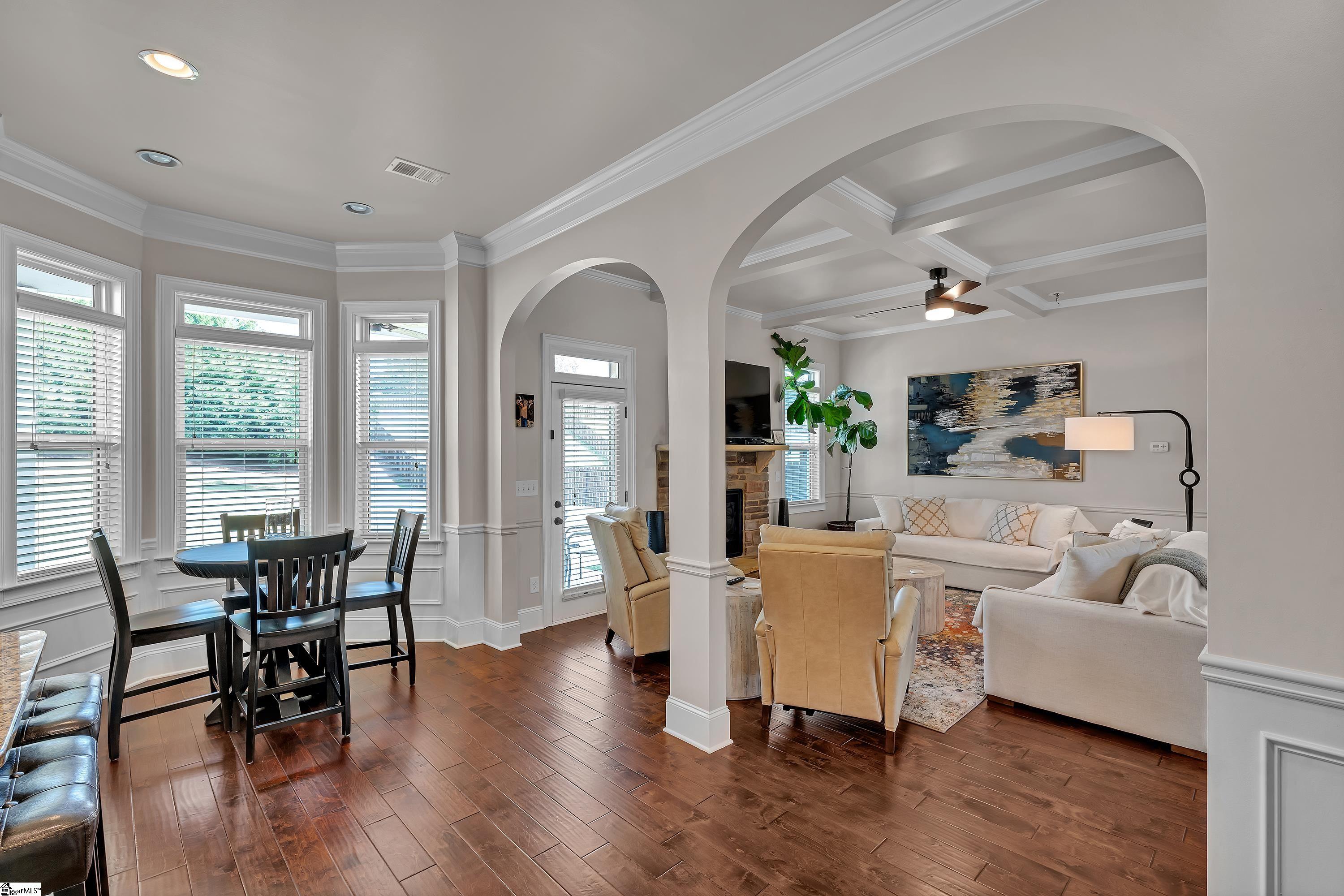 323 Sunnybrook Lane