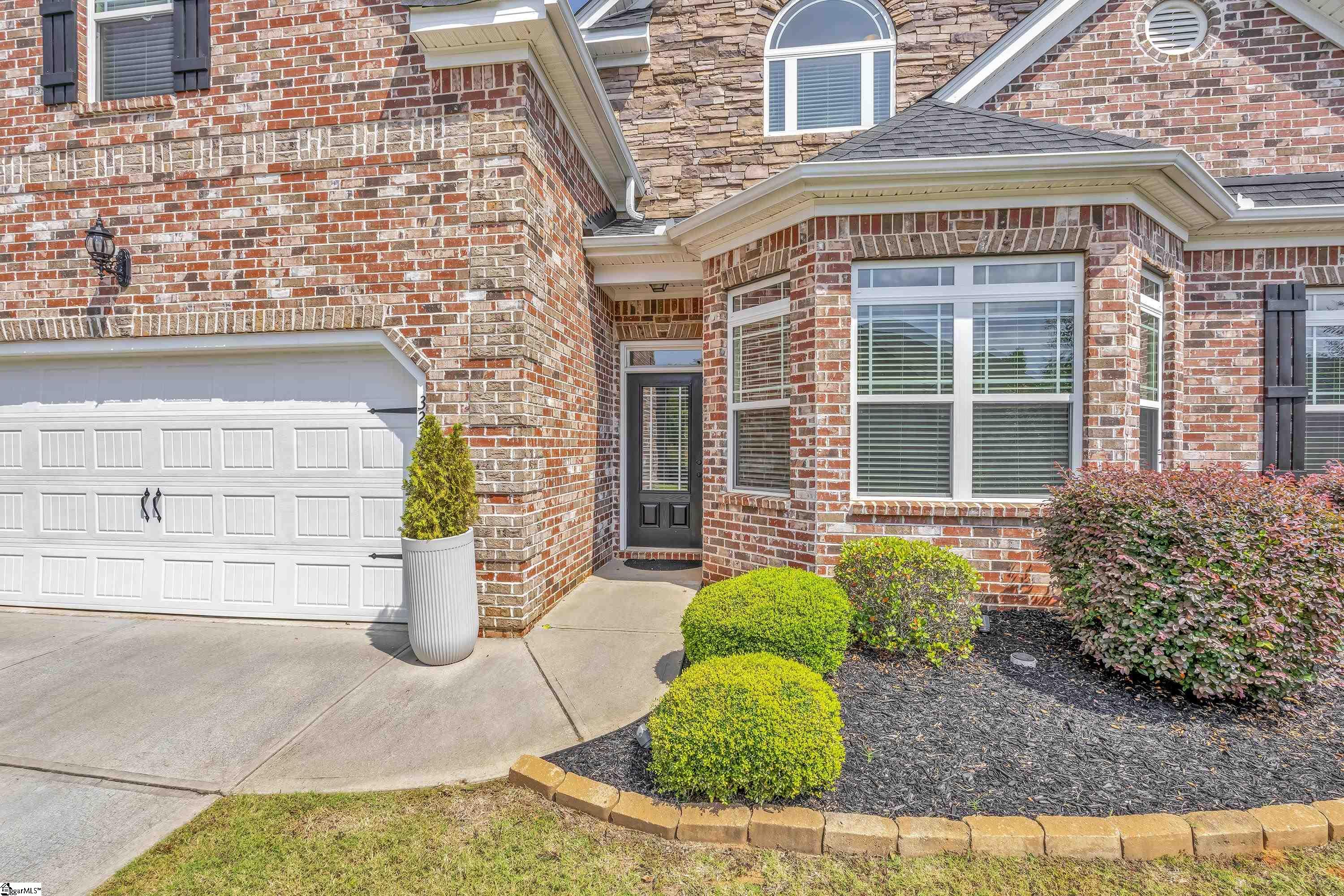 323 Sunnybrook Lane