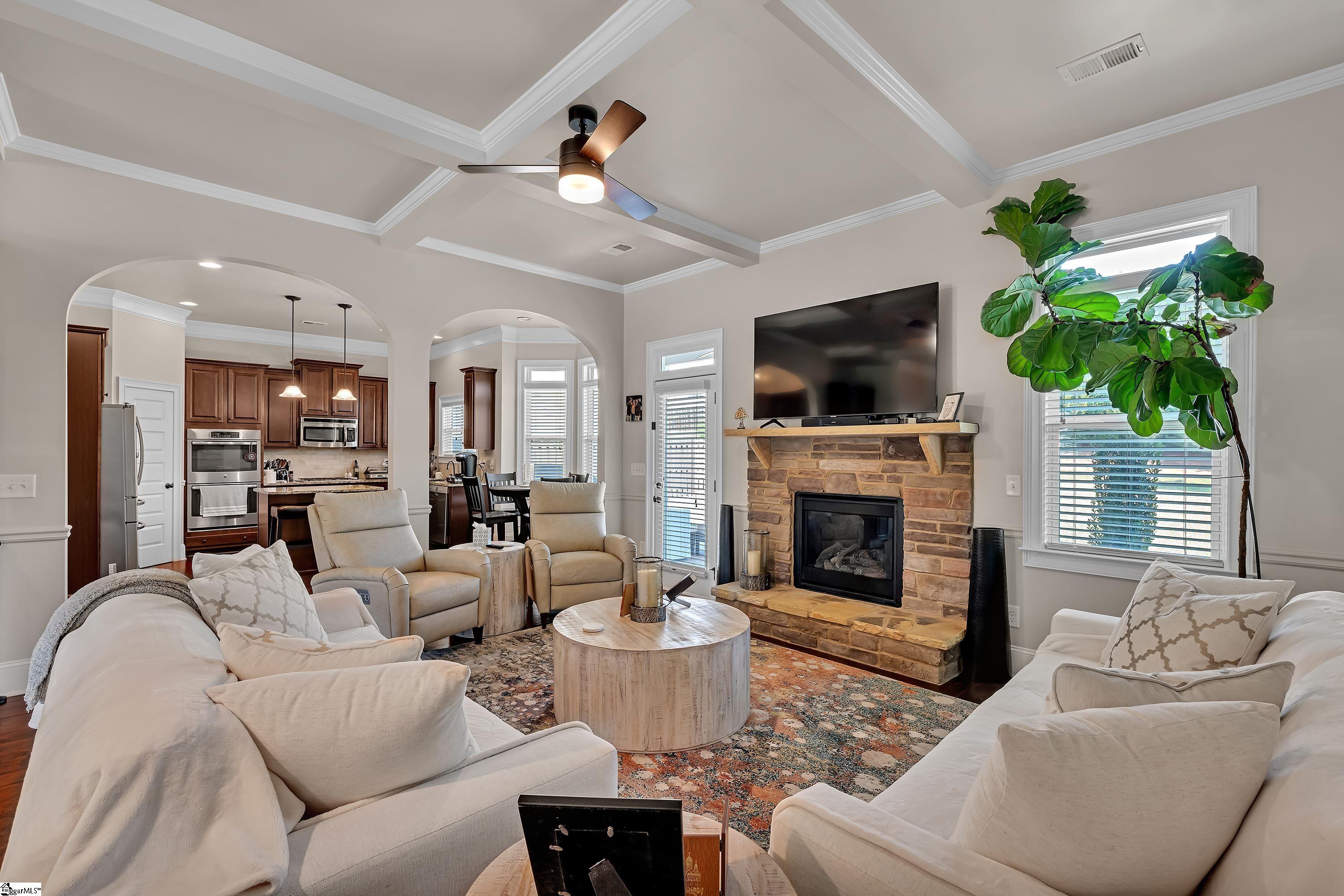 323 Sunnybrook Lane