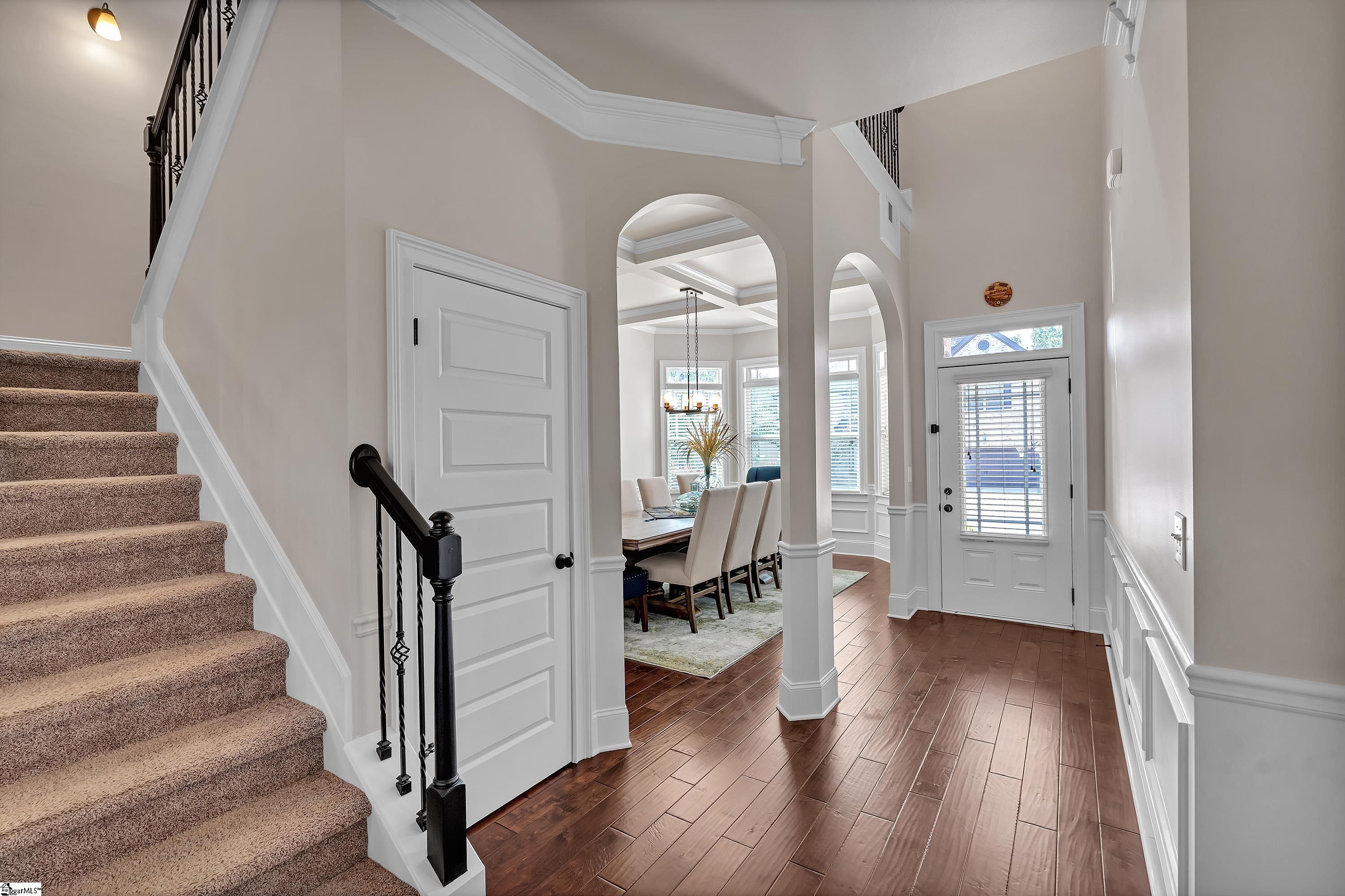 323 Sunnybrook Lane
