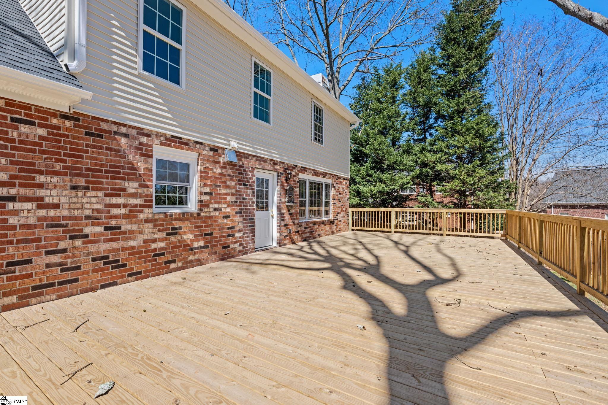 704 Hedgewood Terrace