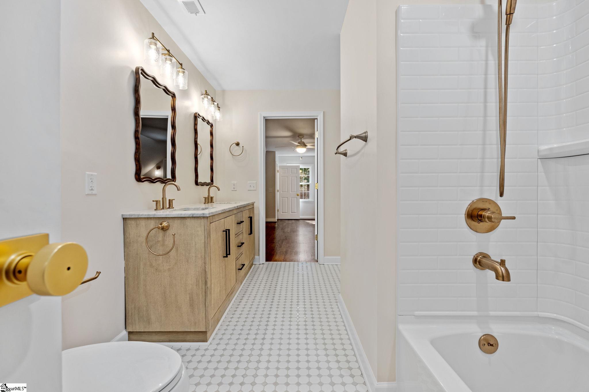 704 Hedgewood Terrace