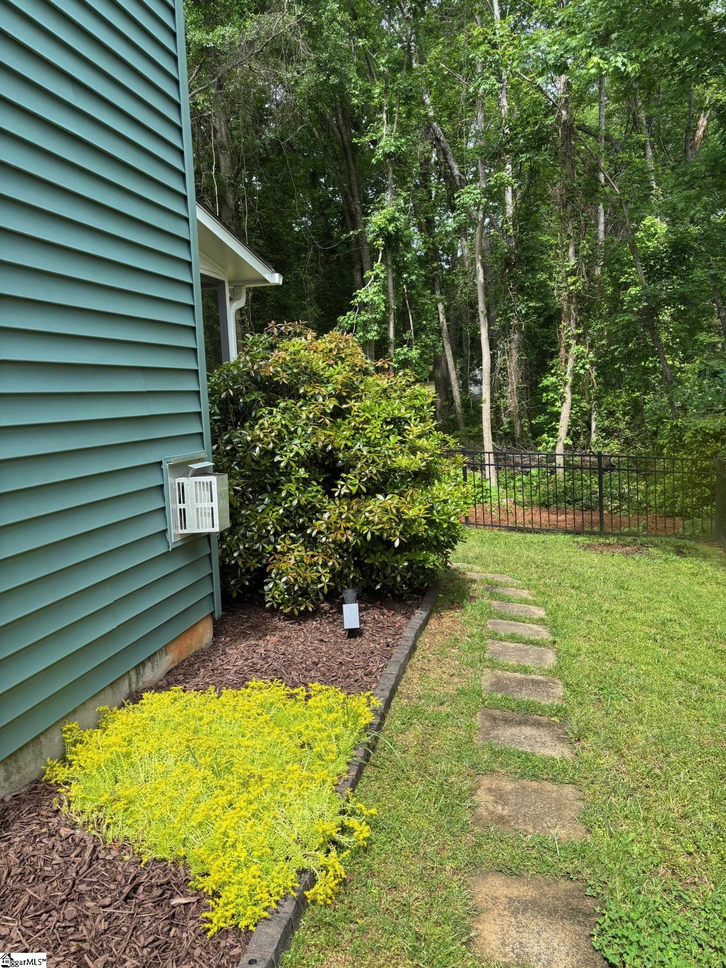 129 Ledgewood Way