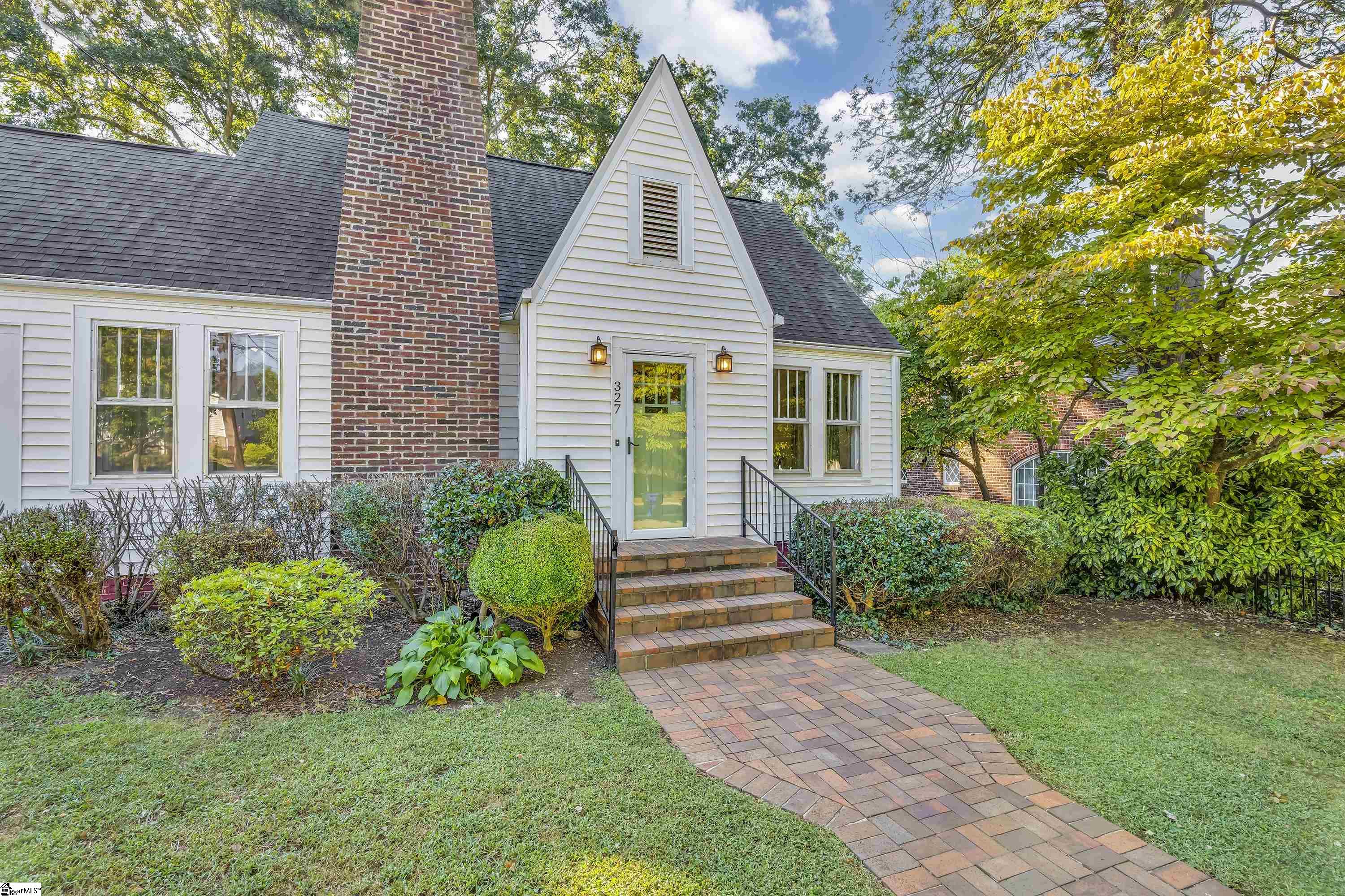 327 W Prentiss Avenue