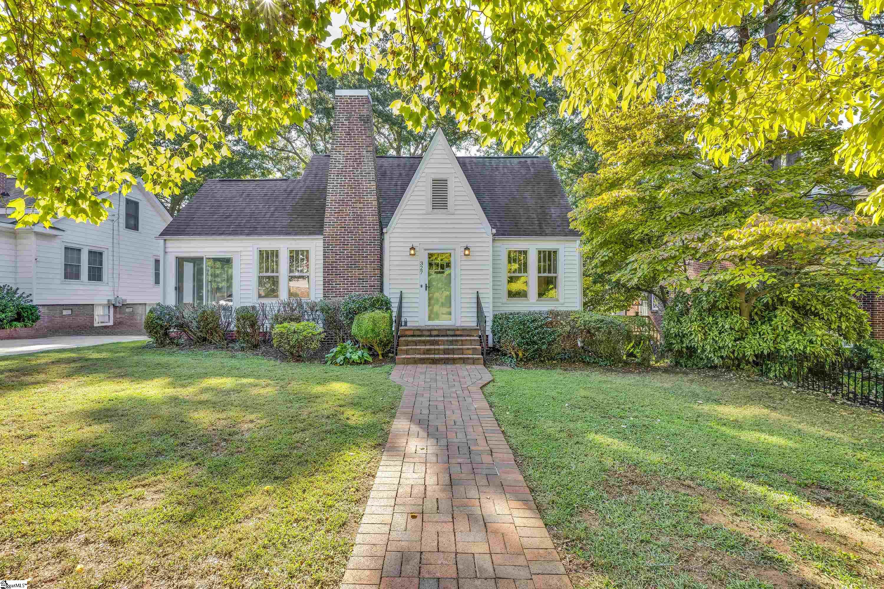 327 W Prentiss Avenue