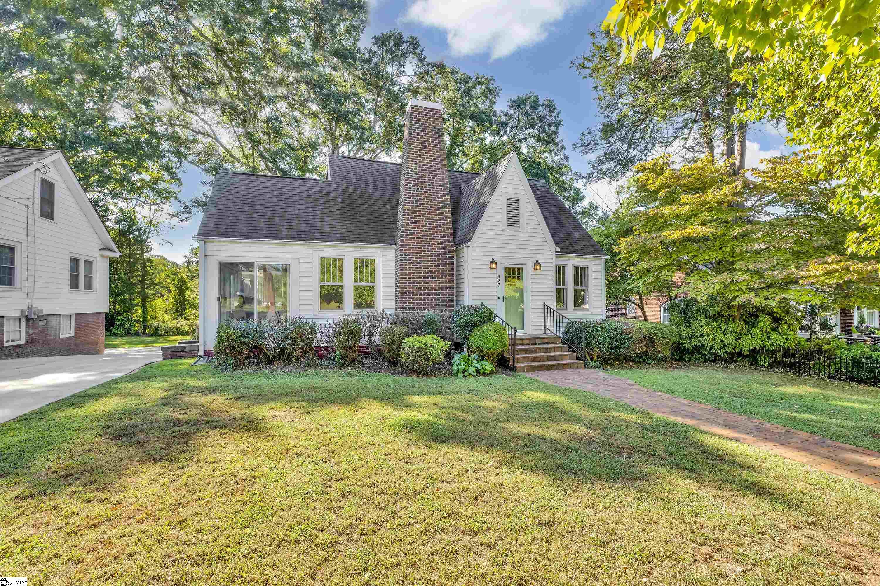327 W Prentiss Avenue