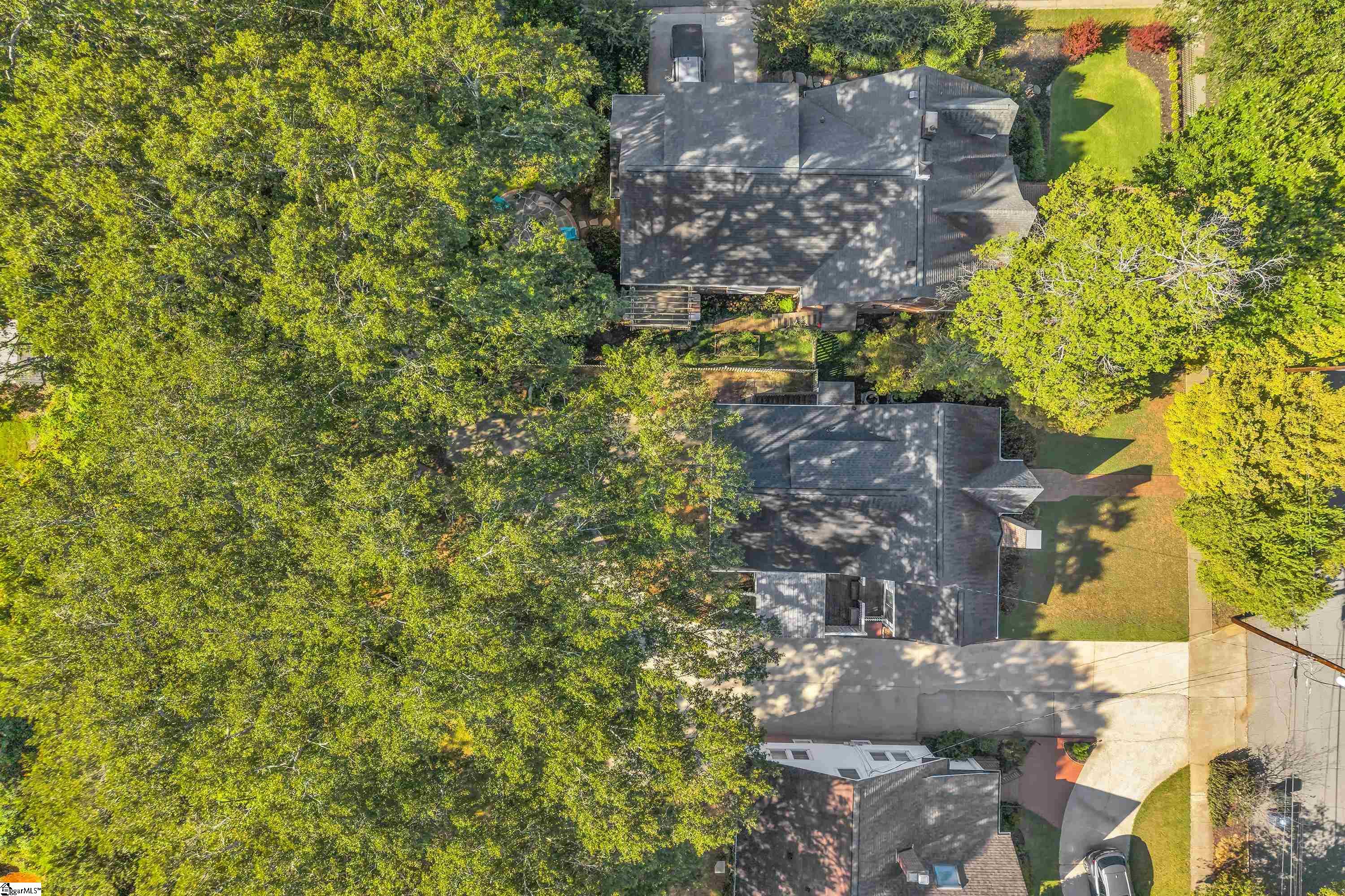 327 W Prentiss Avenue