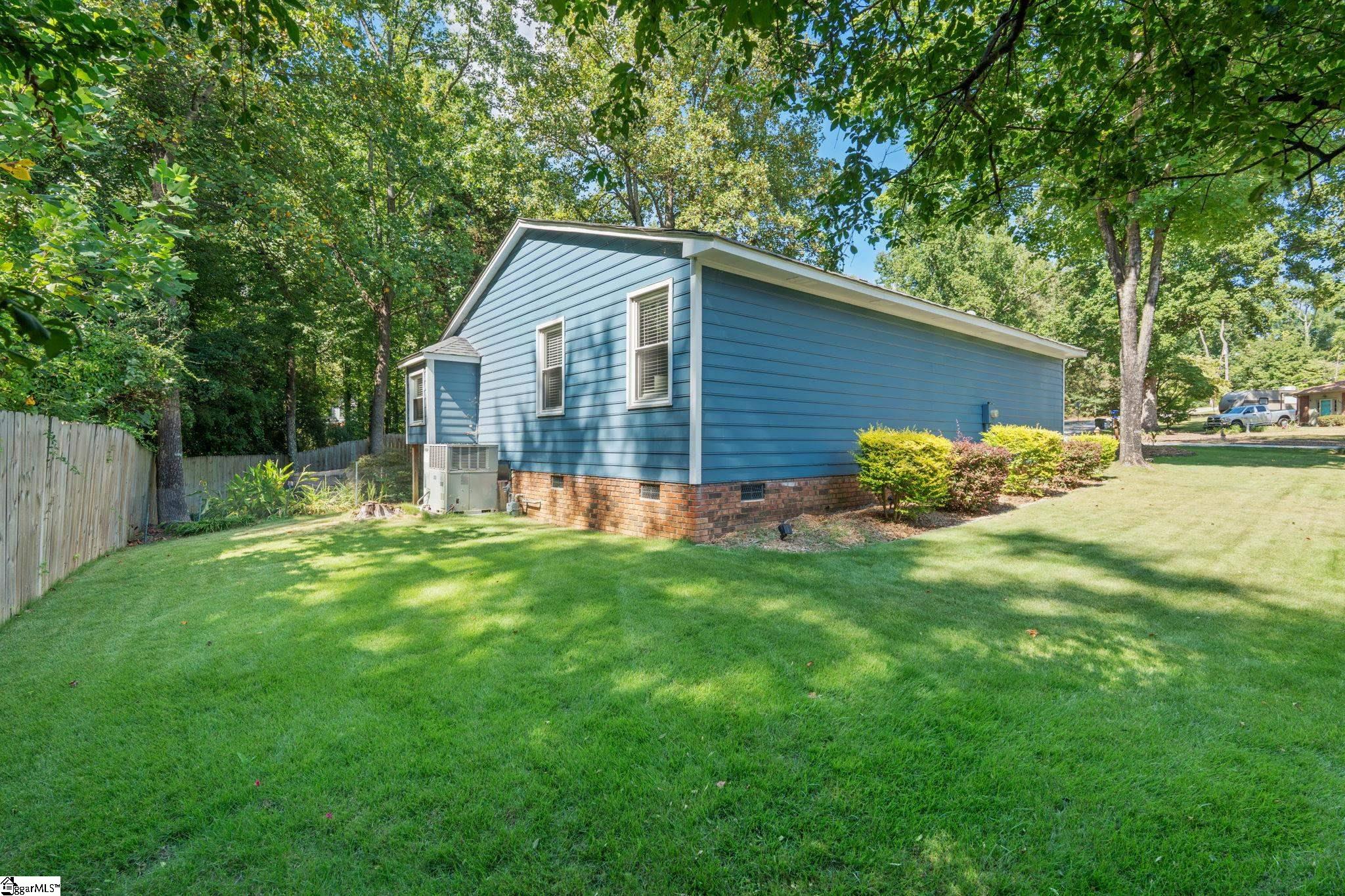 1009 Summit Drive