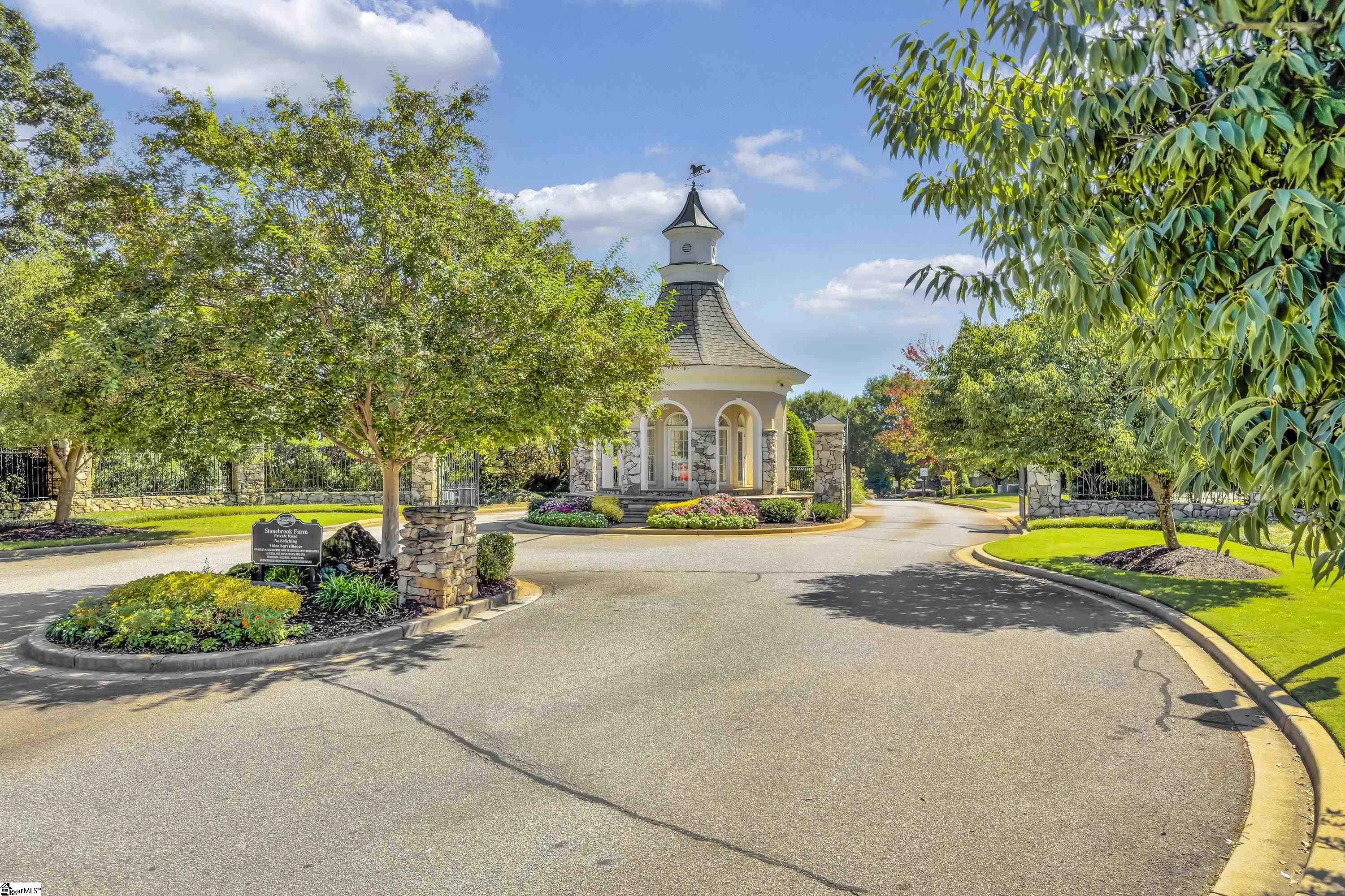 2 Stonebrook Farm Way