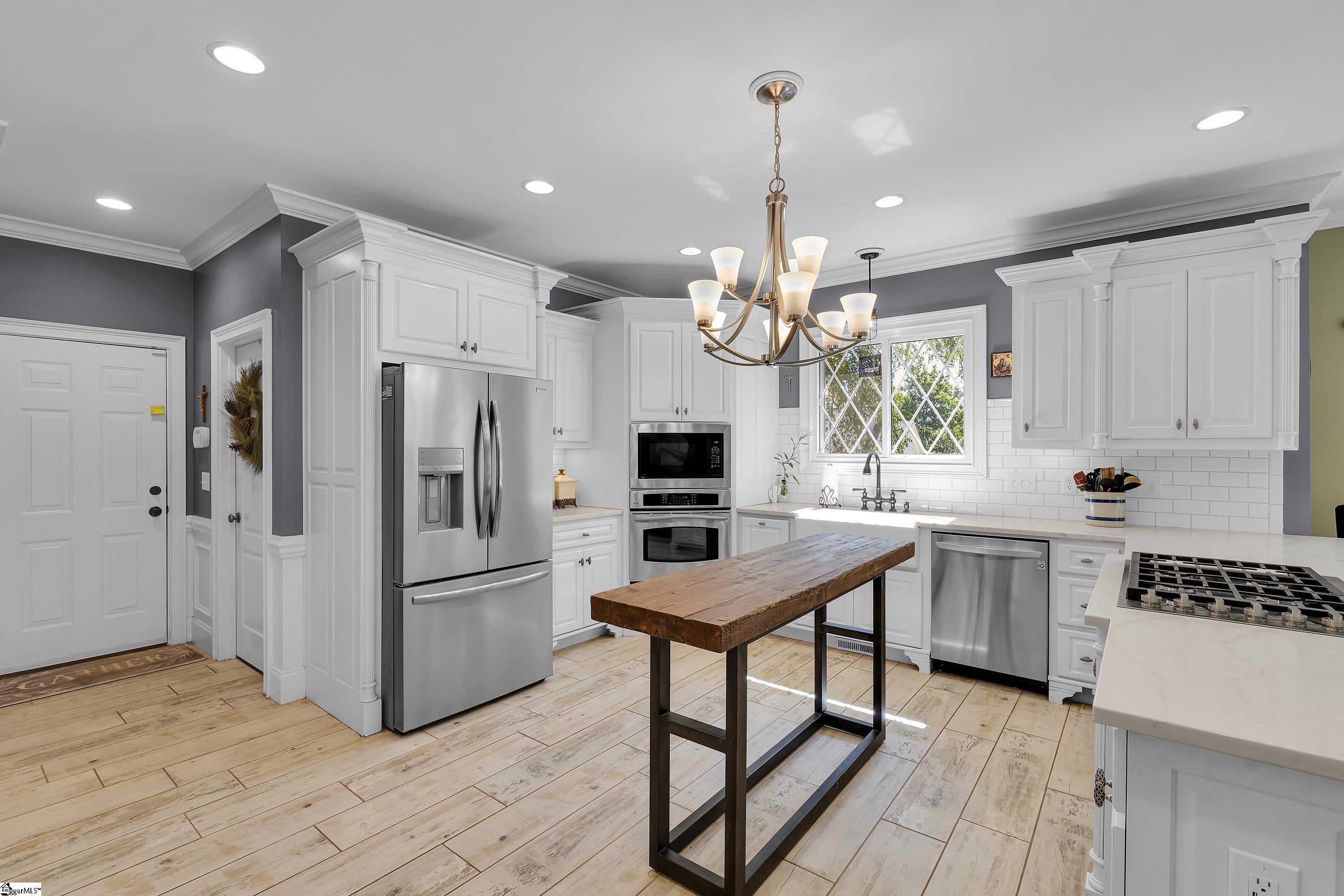 2 Stonebrook Farm Way