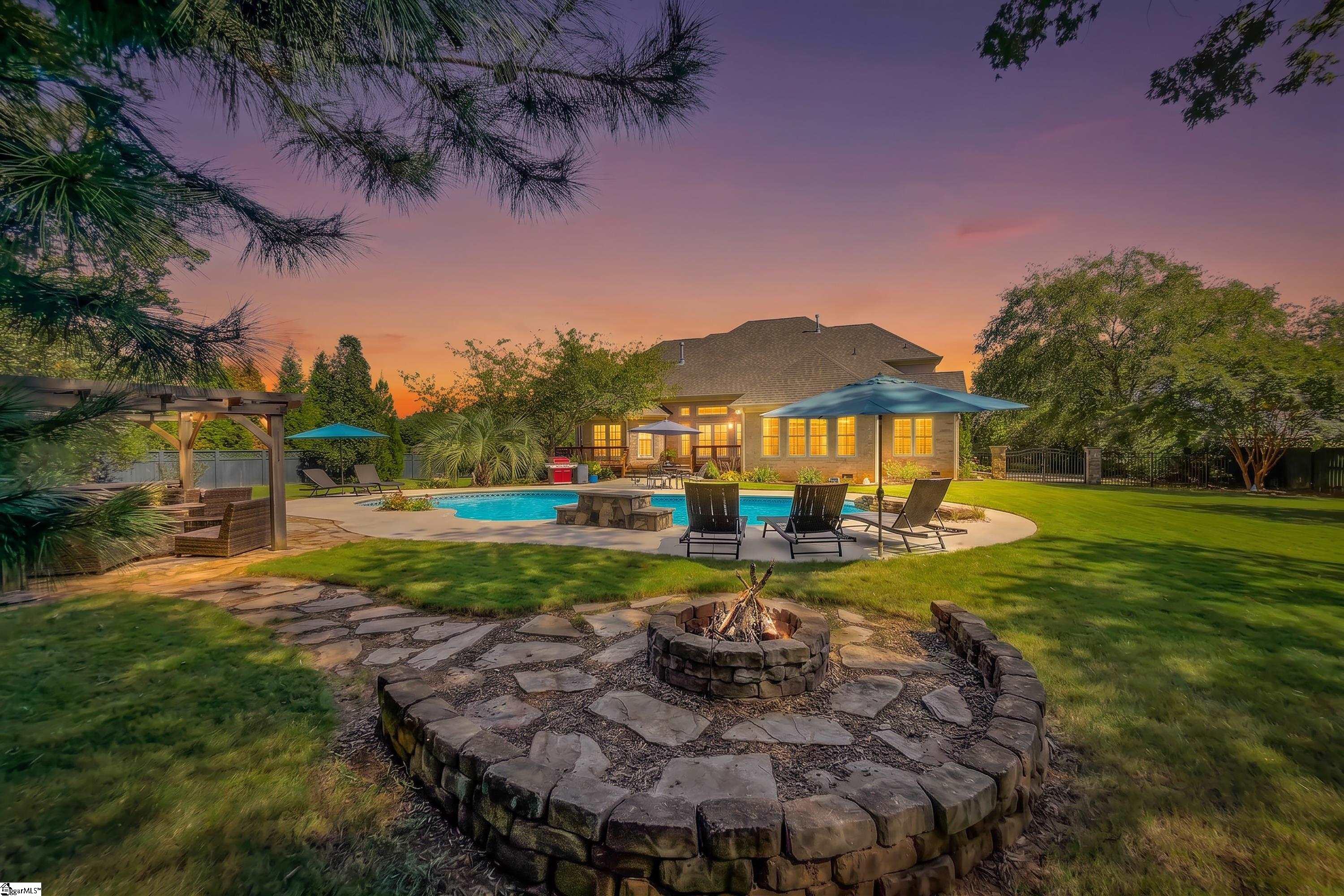 2 Stonebrook Farm Way