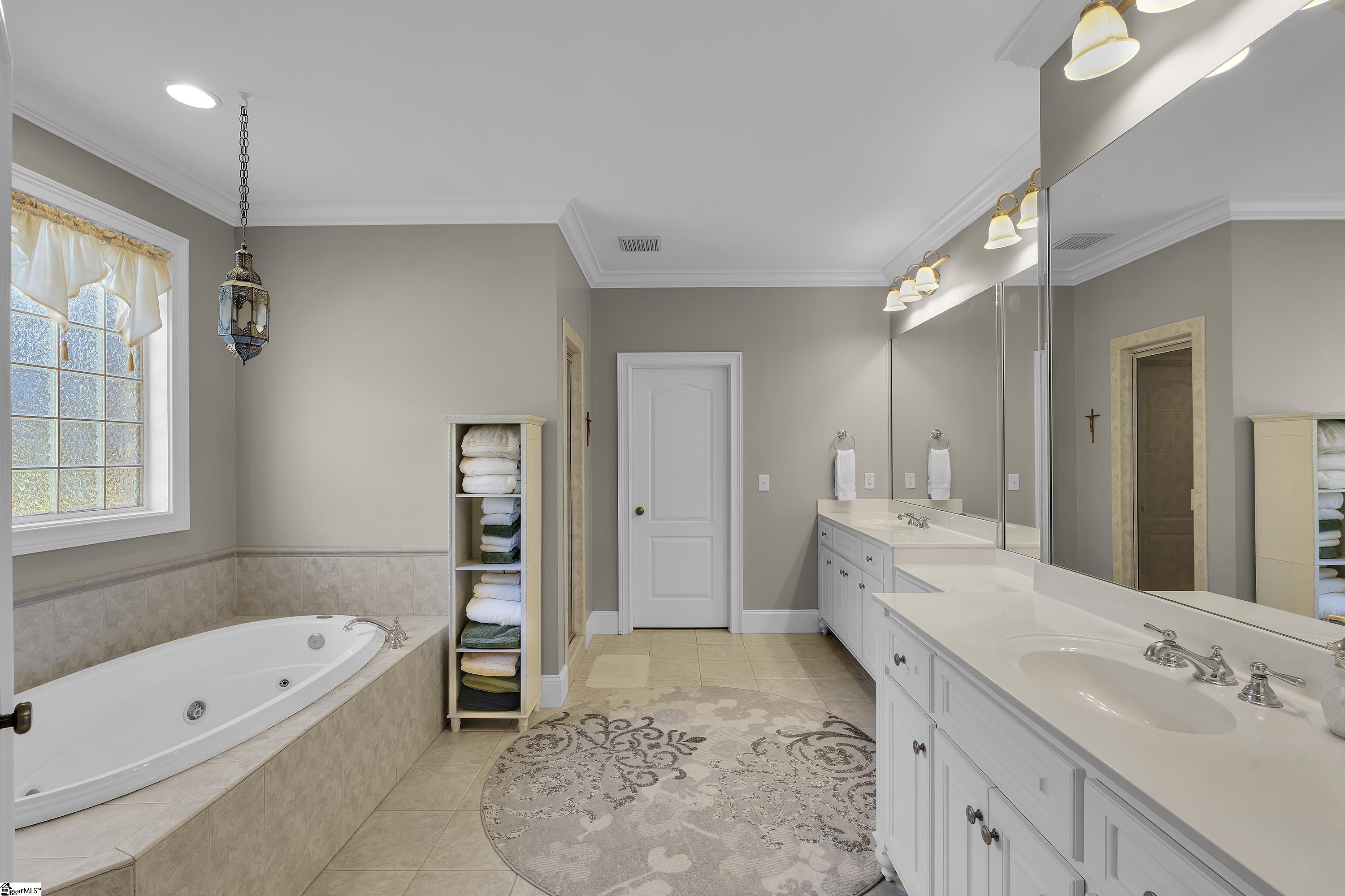2 Stonebrook Farm Way