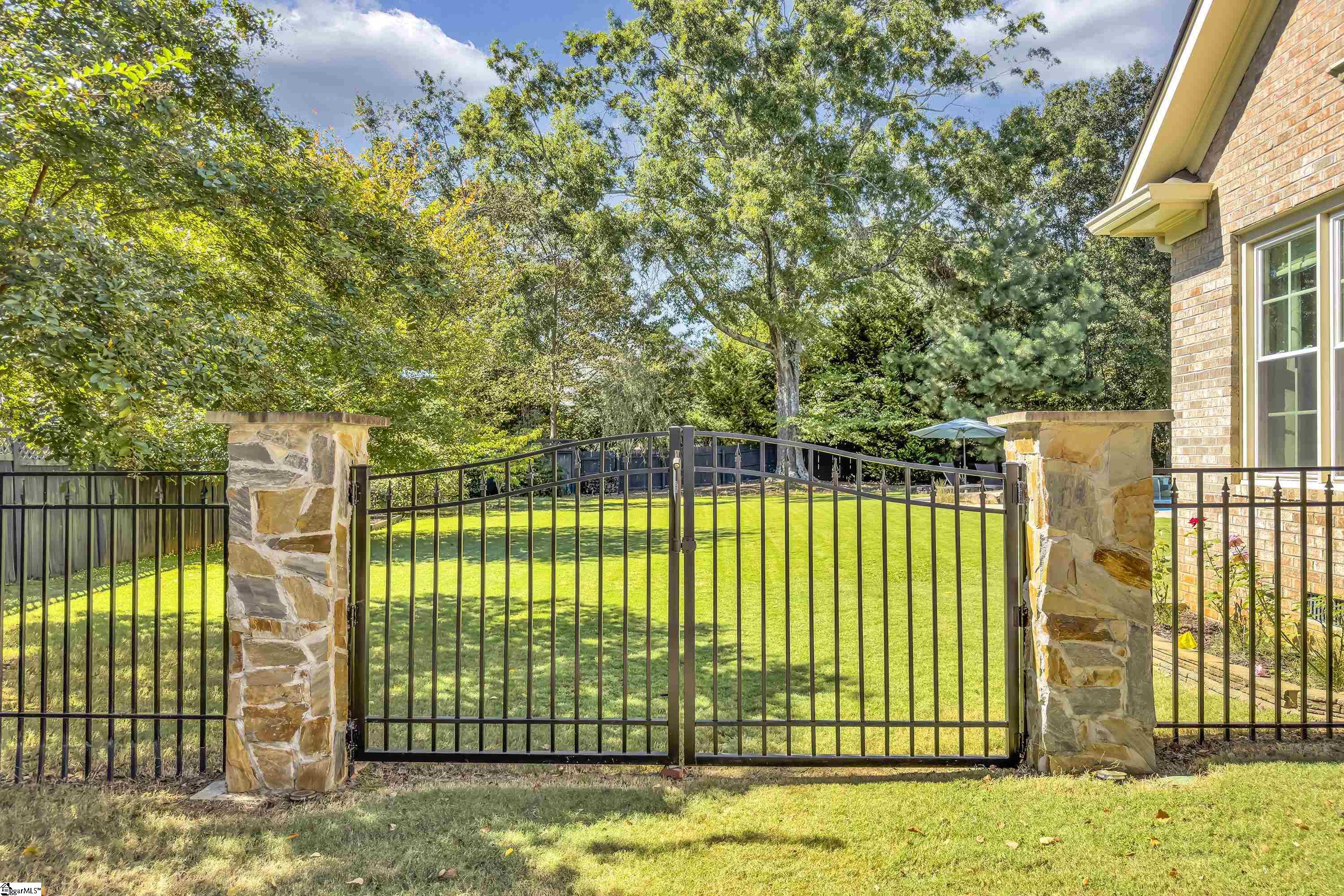 2 Stonebrook Farm Way