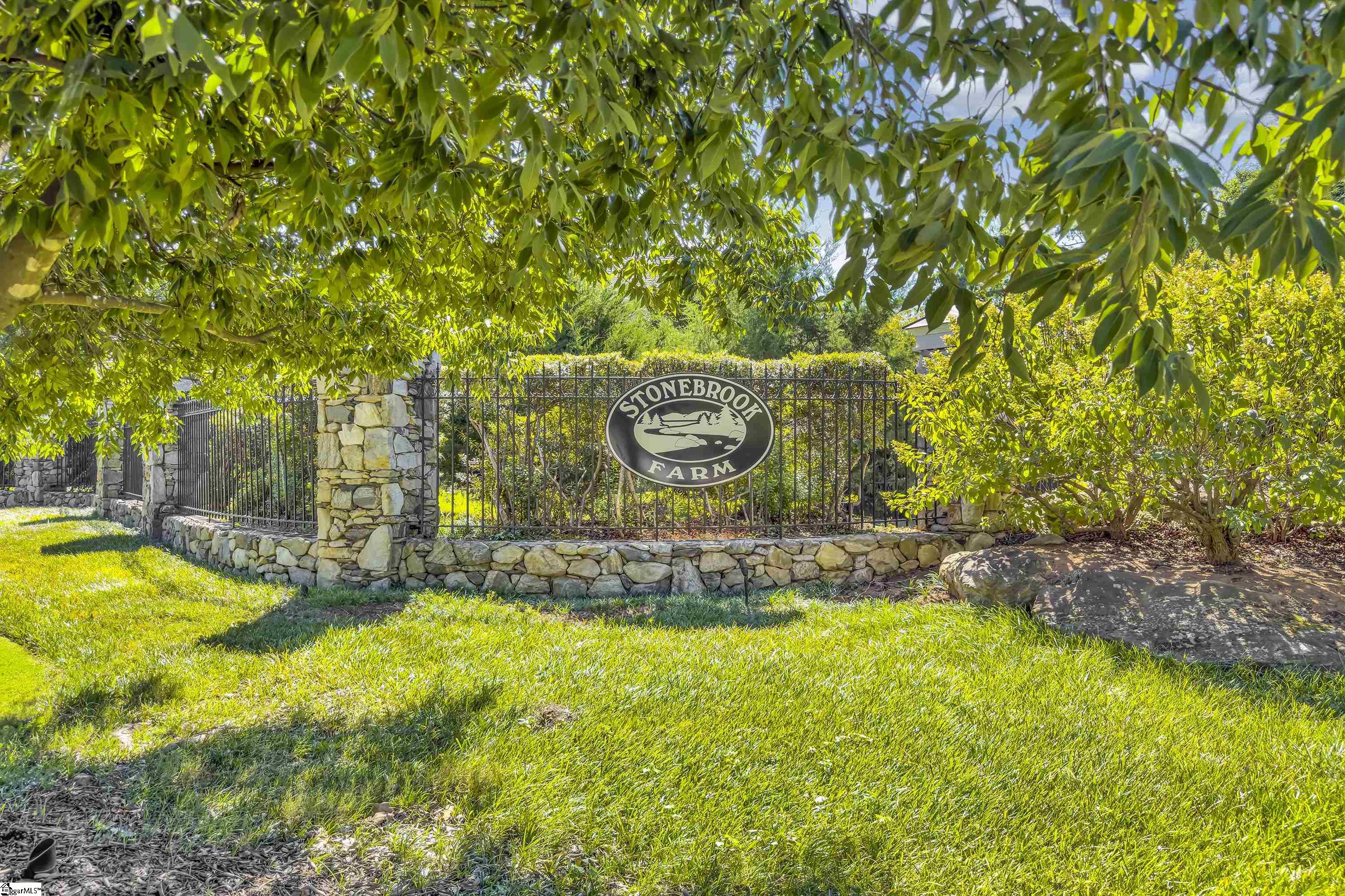 2 Stonebrook Farm Way