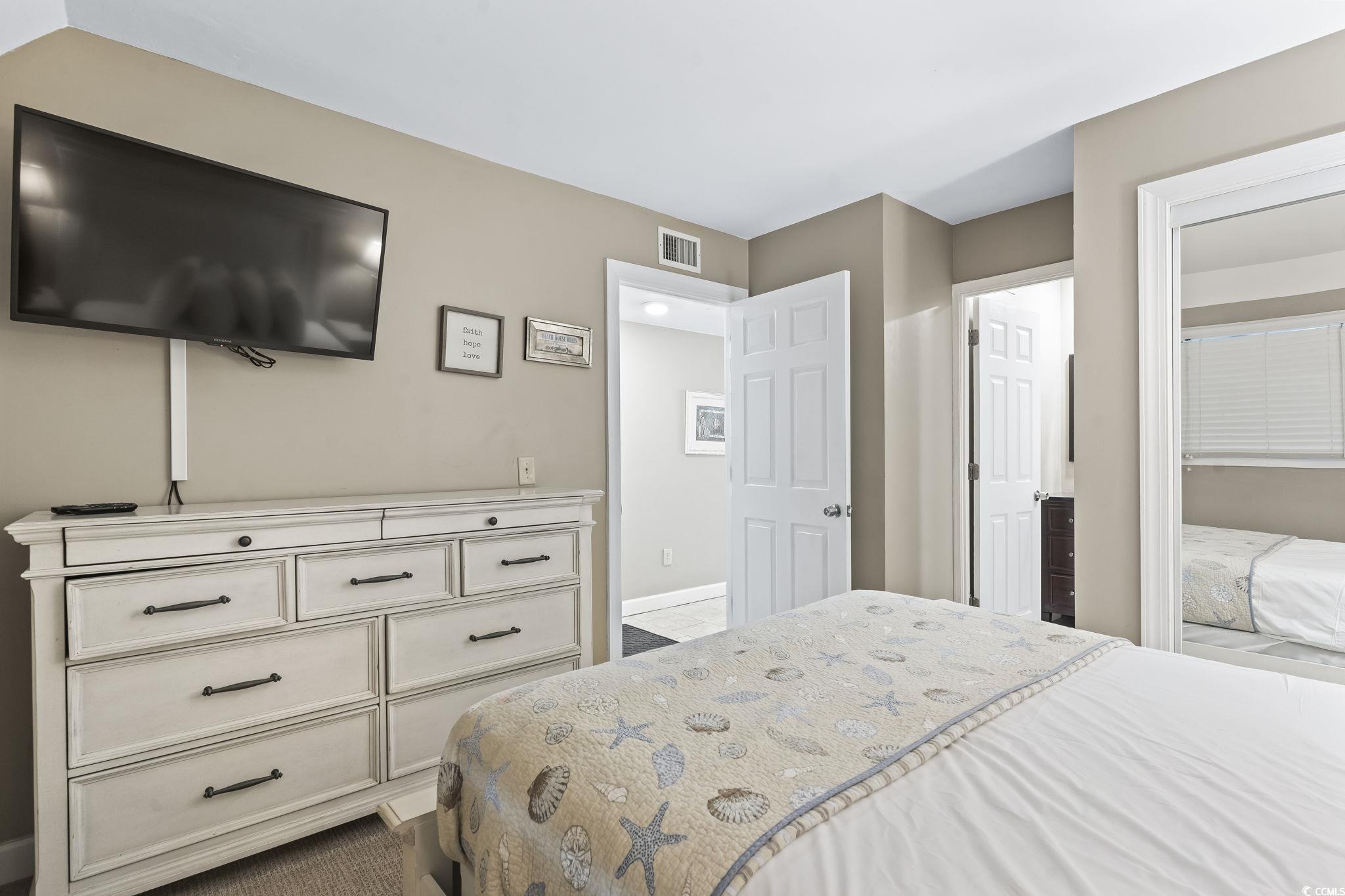 5905 S Kings Hwy. Unit: 318B