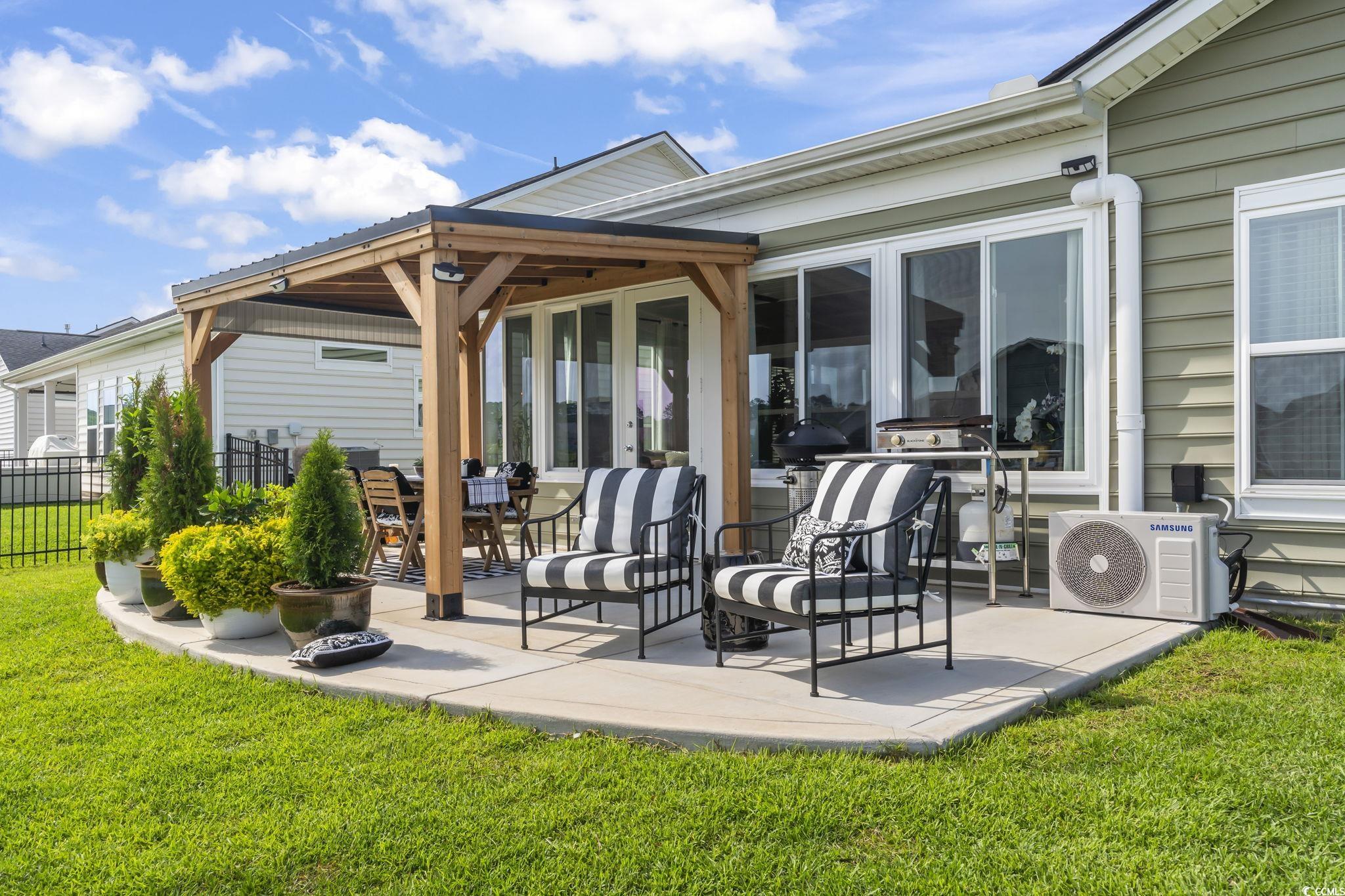 122 New Paradise Way