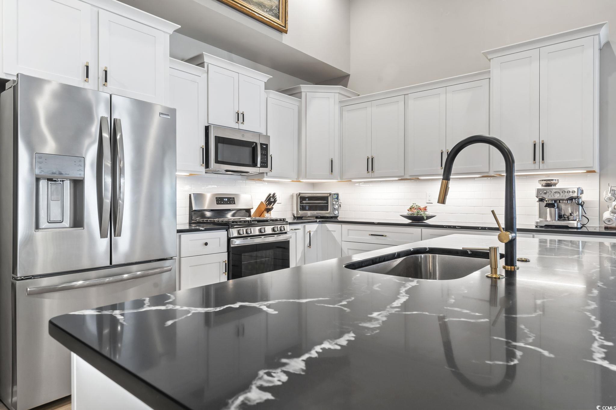 122 New Paradise Way