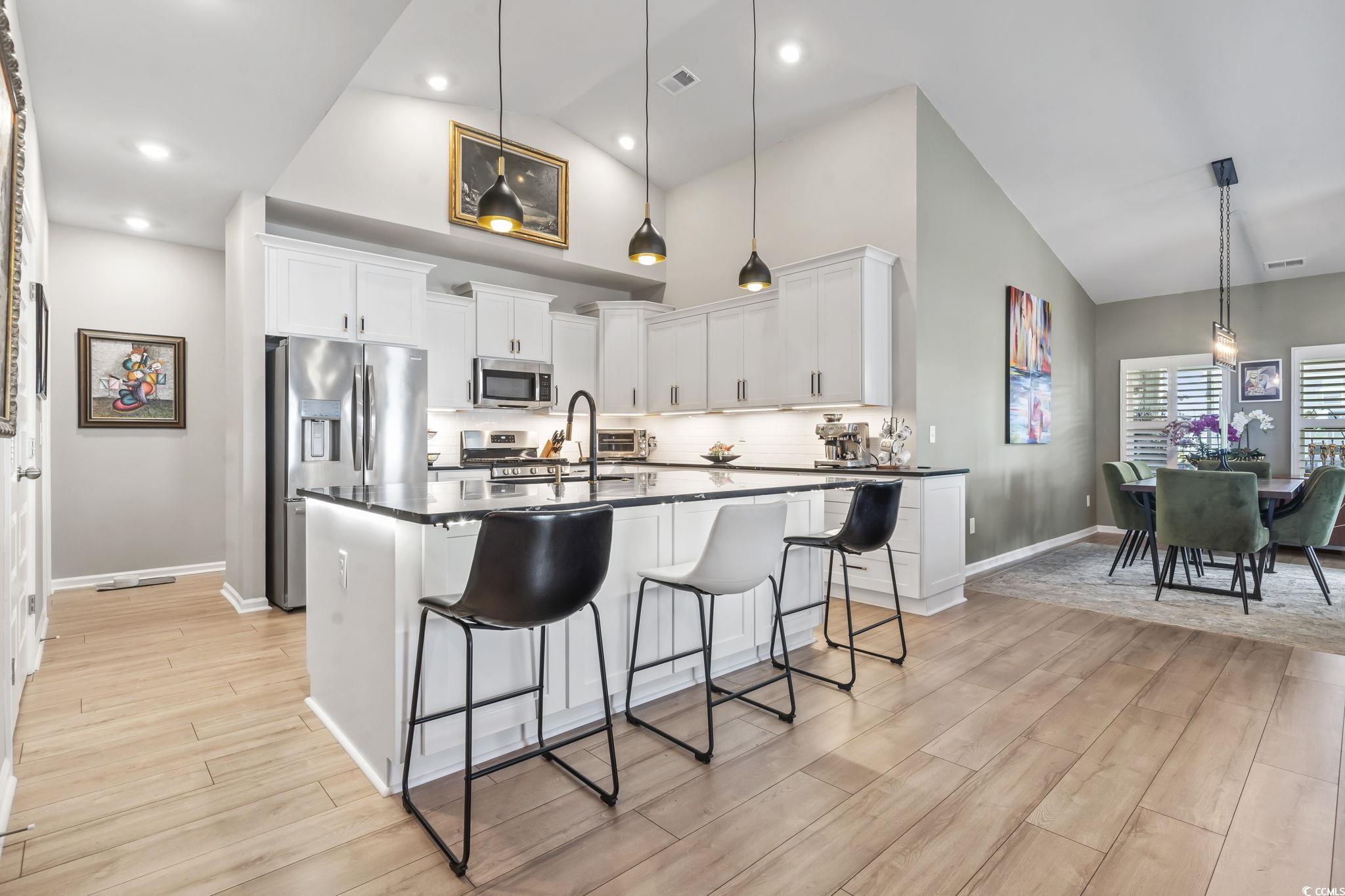 122 New Paradise Way