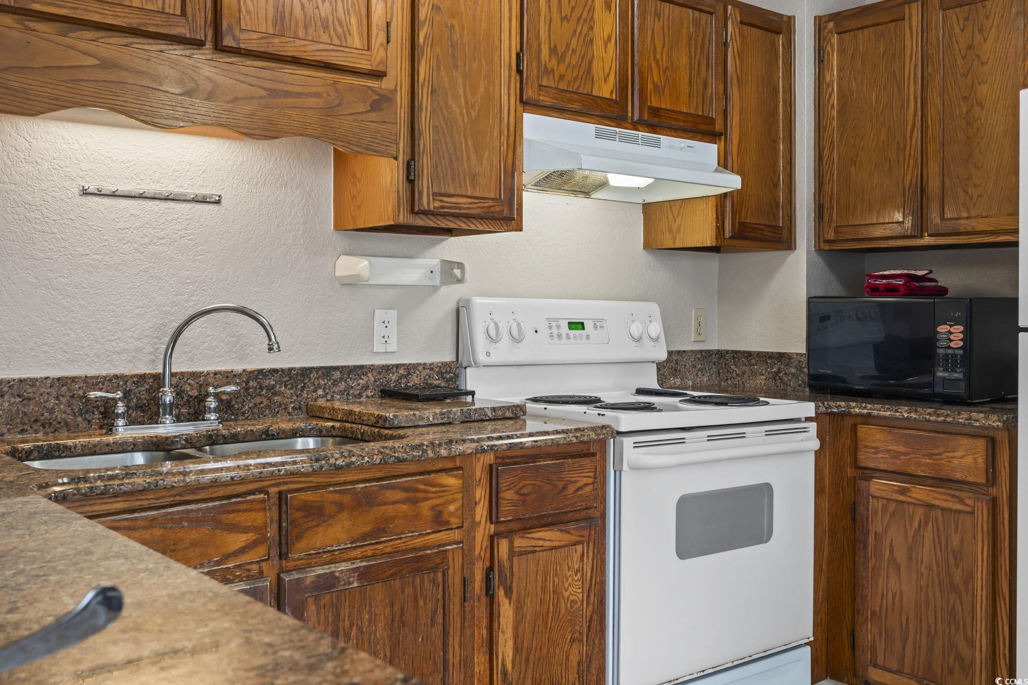 5905 S Kings Hwy. Unit: 349 B