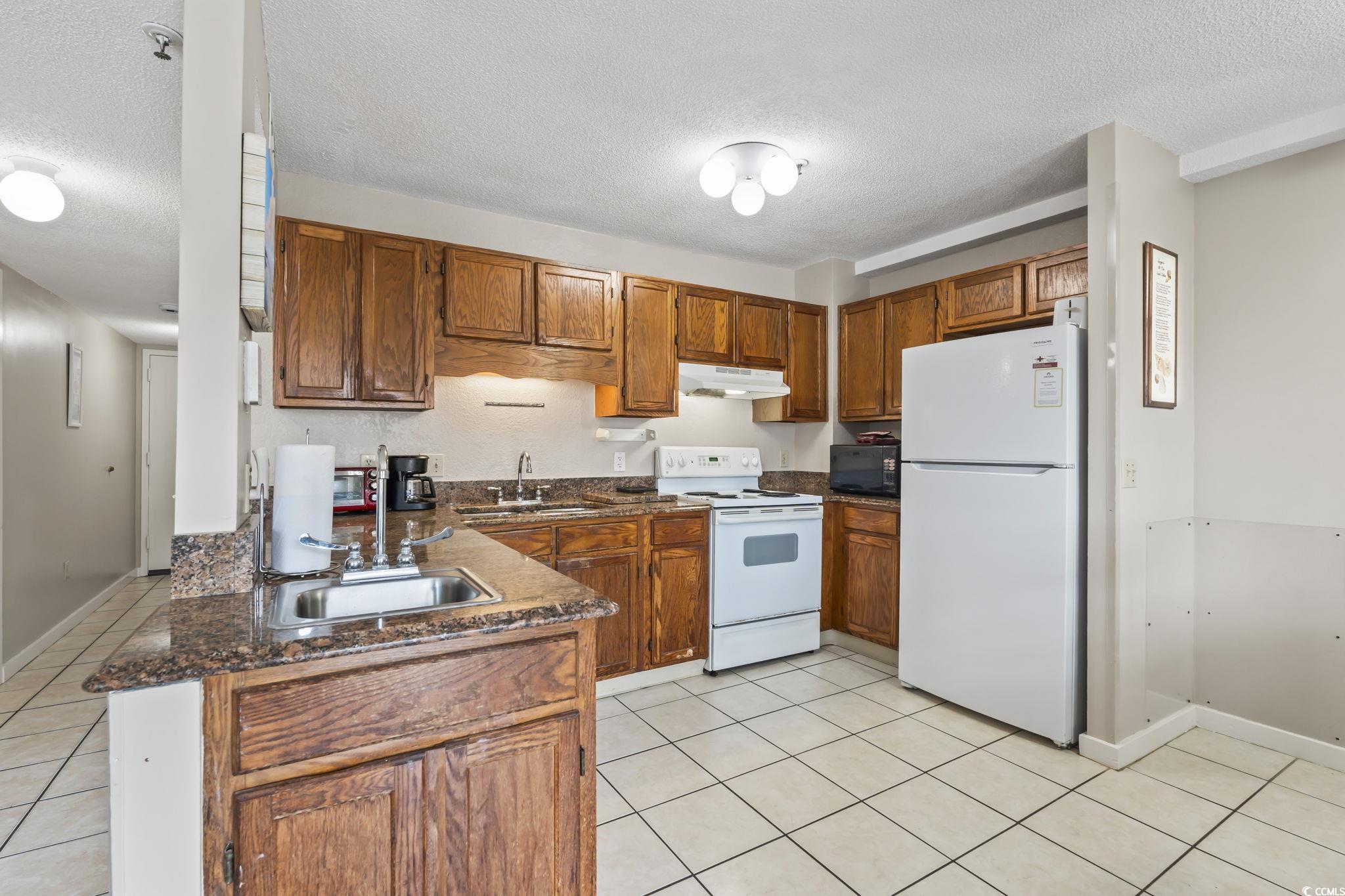 5905 S Kings Hwy. Unit: 349 B