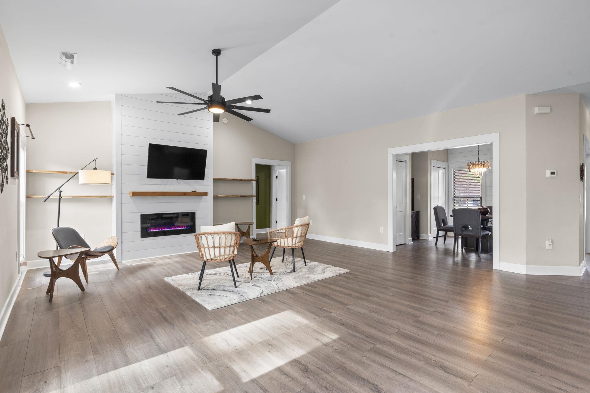 162 Moss Dale Ln.