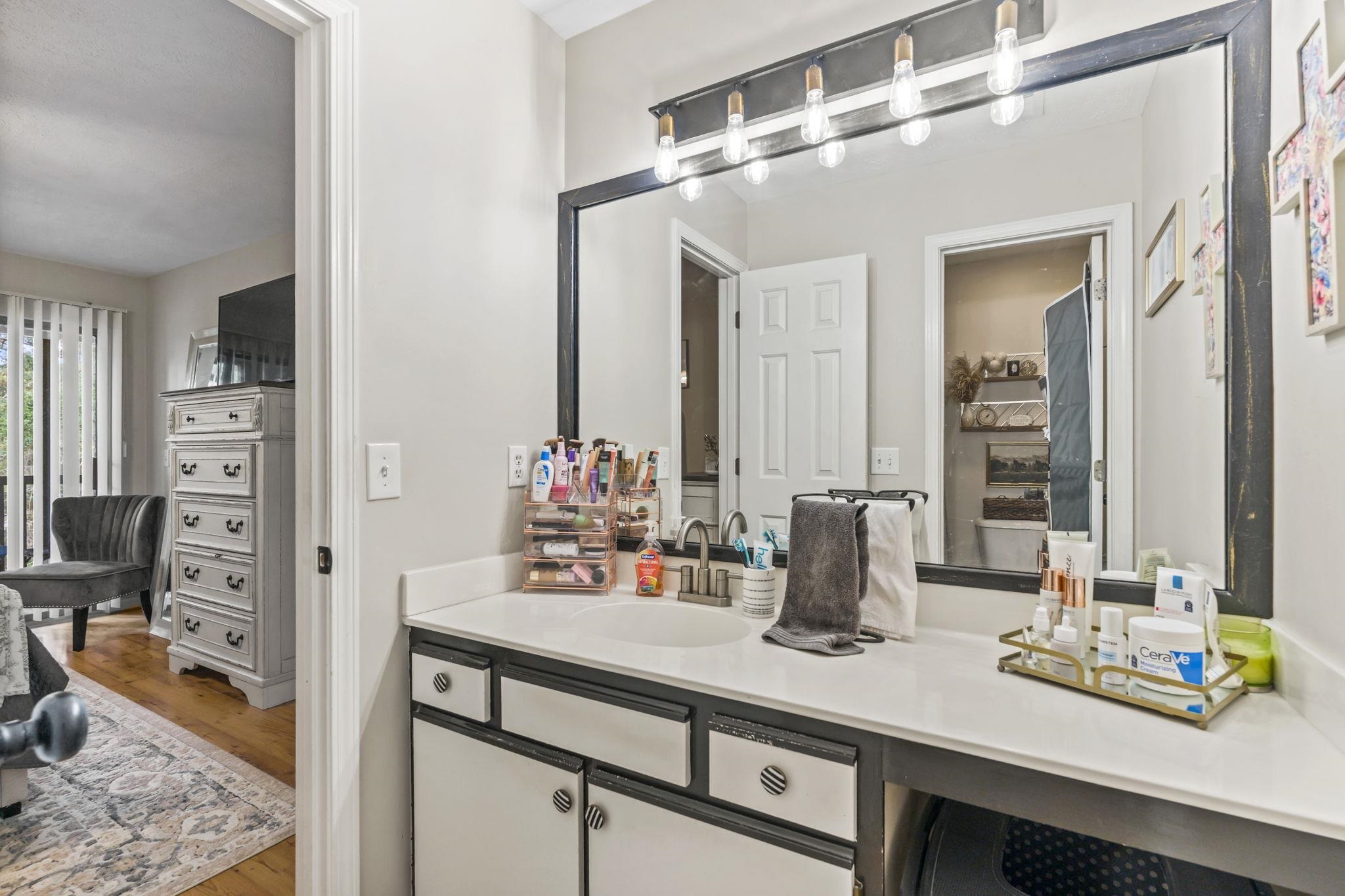 23 Pinehurst Ln. Unit: 1J