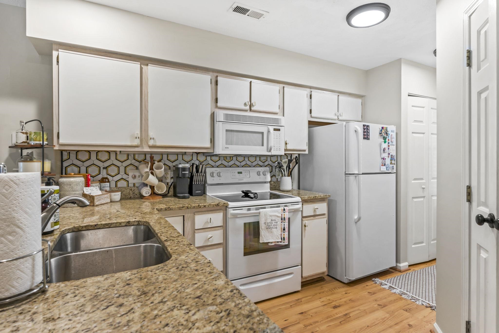 23 Pinehurst Ln. Unit: 1J