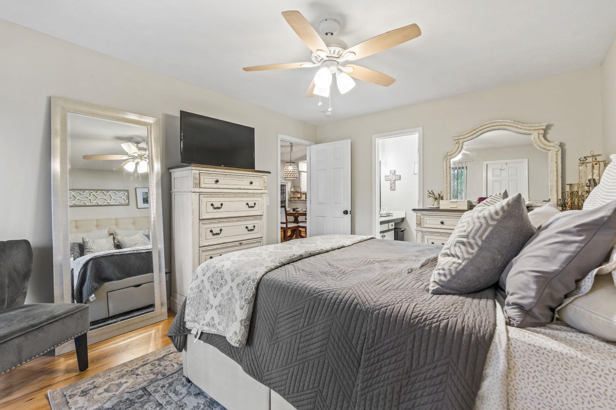 23 Pinehurst Ln. Unit: 1J