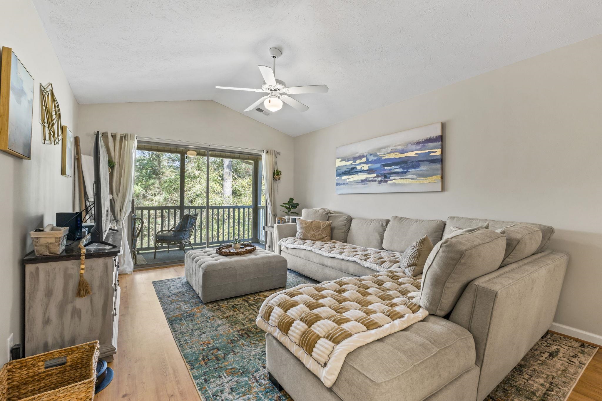 23 Pinehurst Ln. Unit: 1J