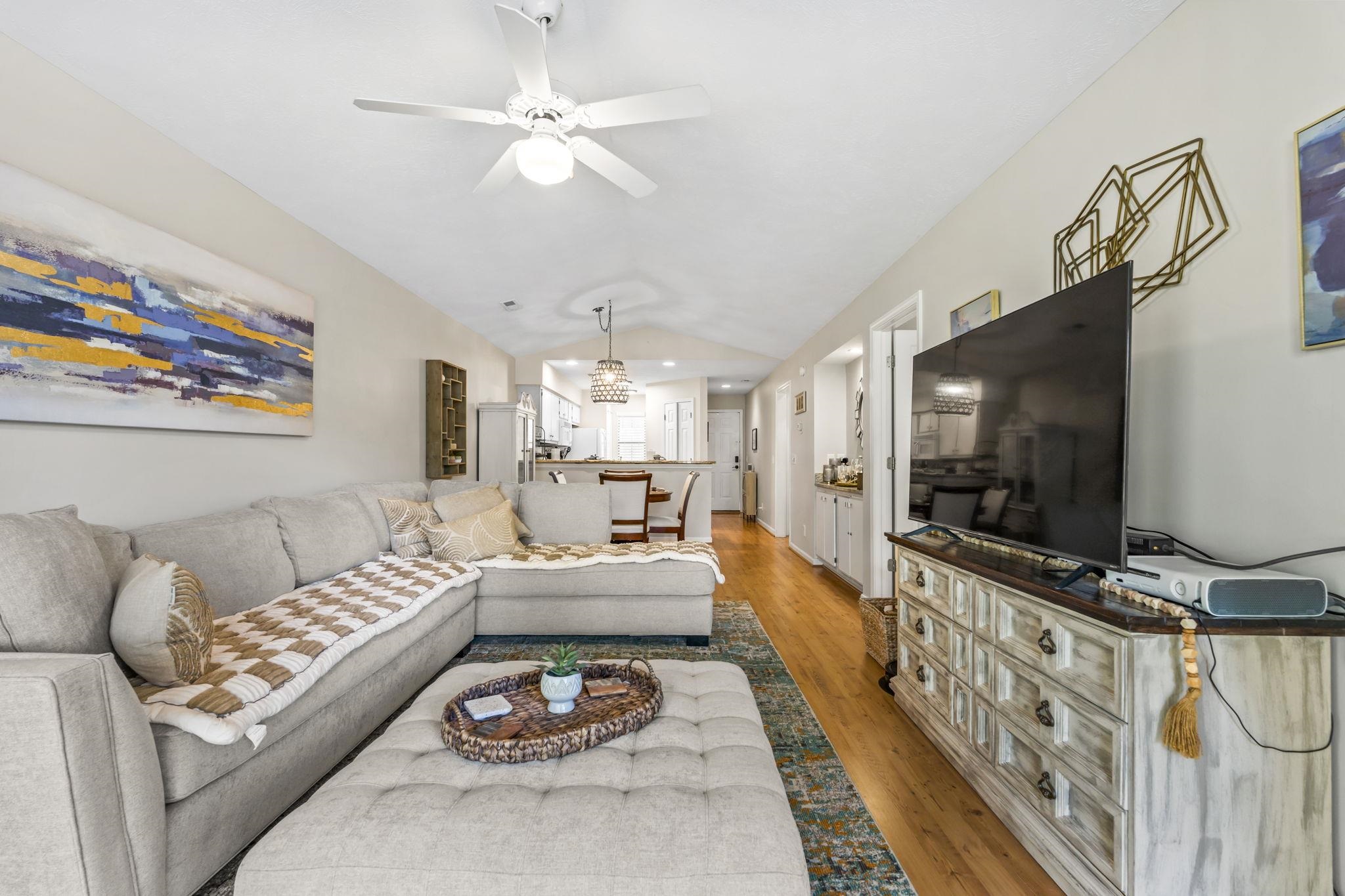 23 Pinehurst Ln. Unit: 1J