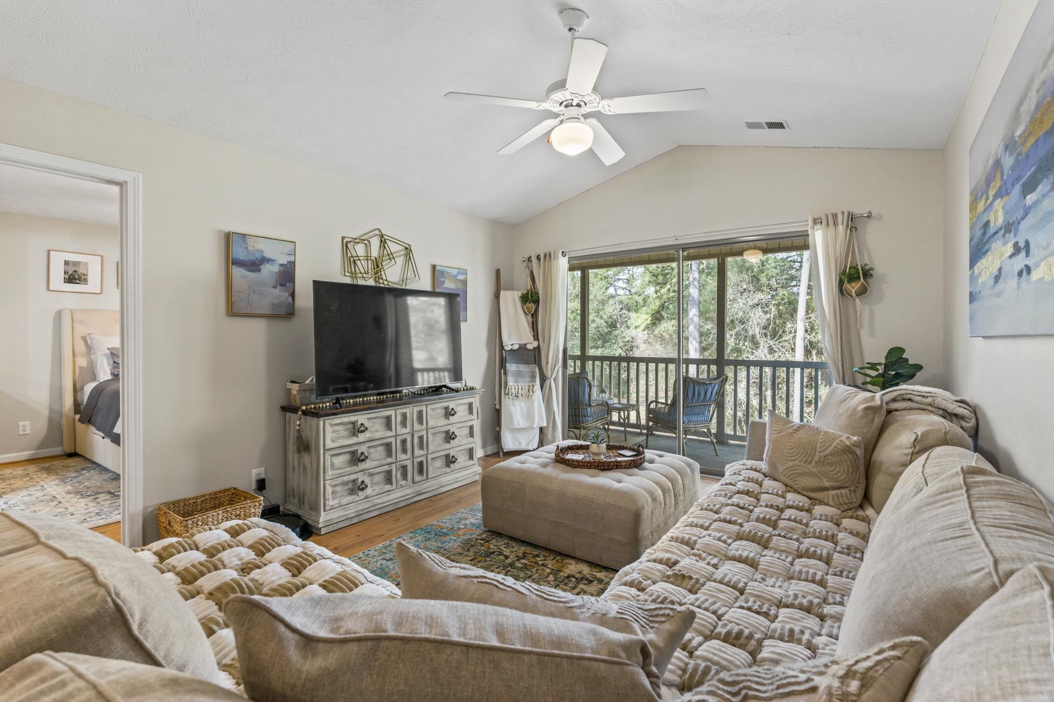 23 Pinehurst Ln. Unit: 1J