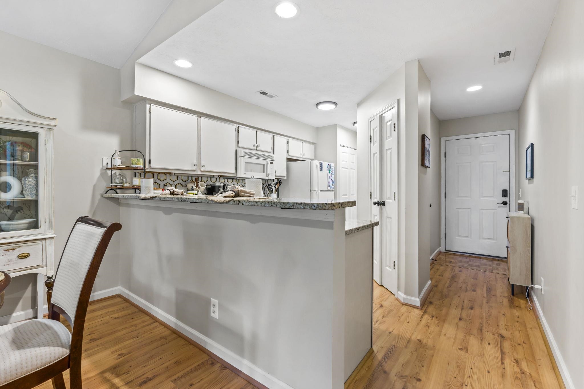 23 Pinehurst Ln. Unit: 1J