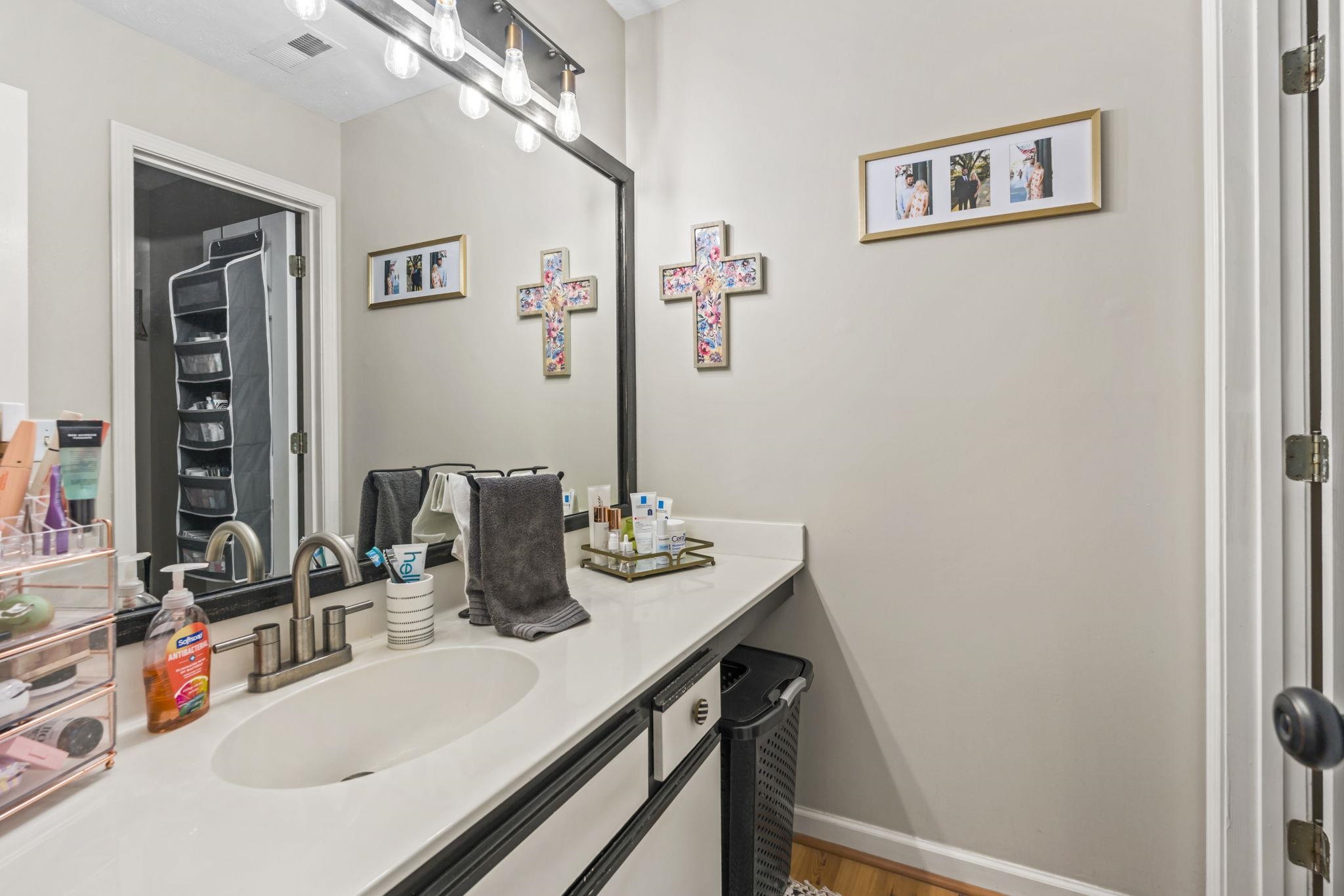 23 Pinehurst Ln. Unit: 1J
