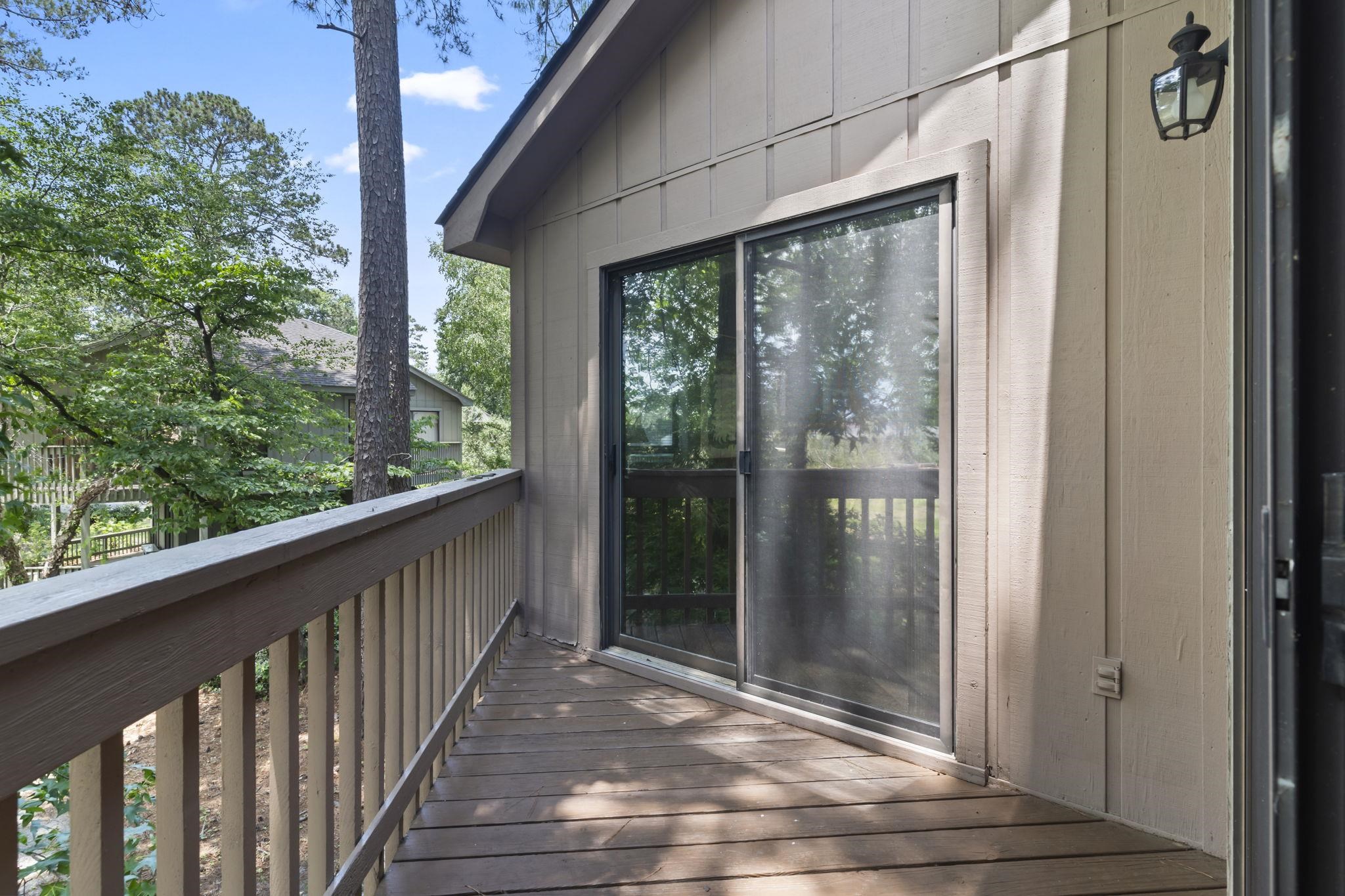 752 Tall Oaks Ct.