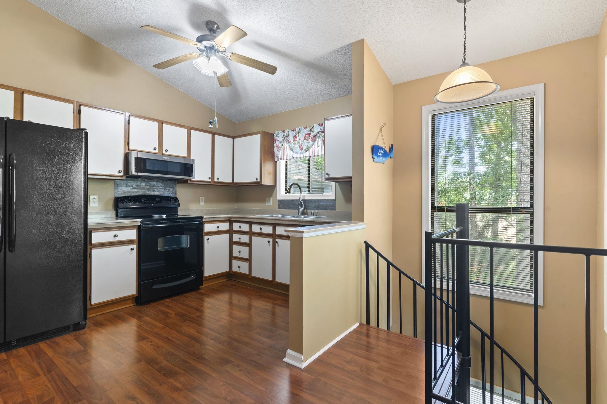 752 Tall Oaks Ct.
