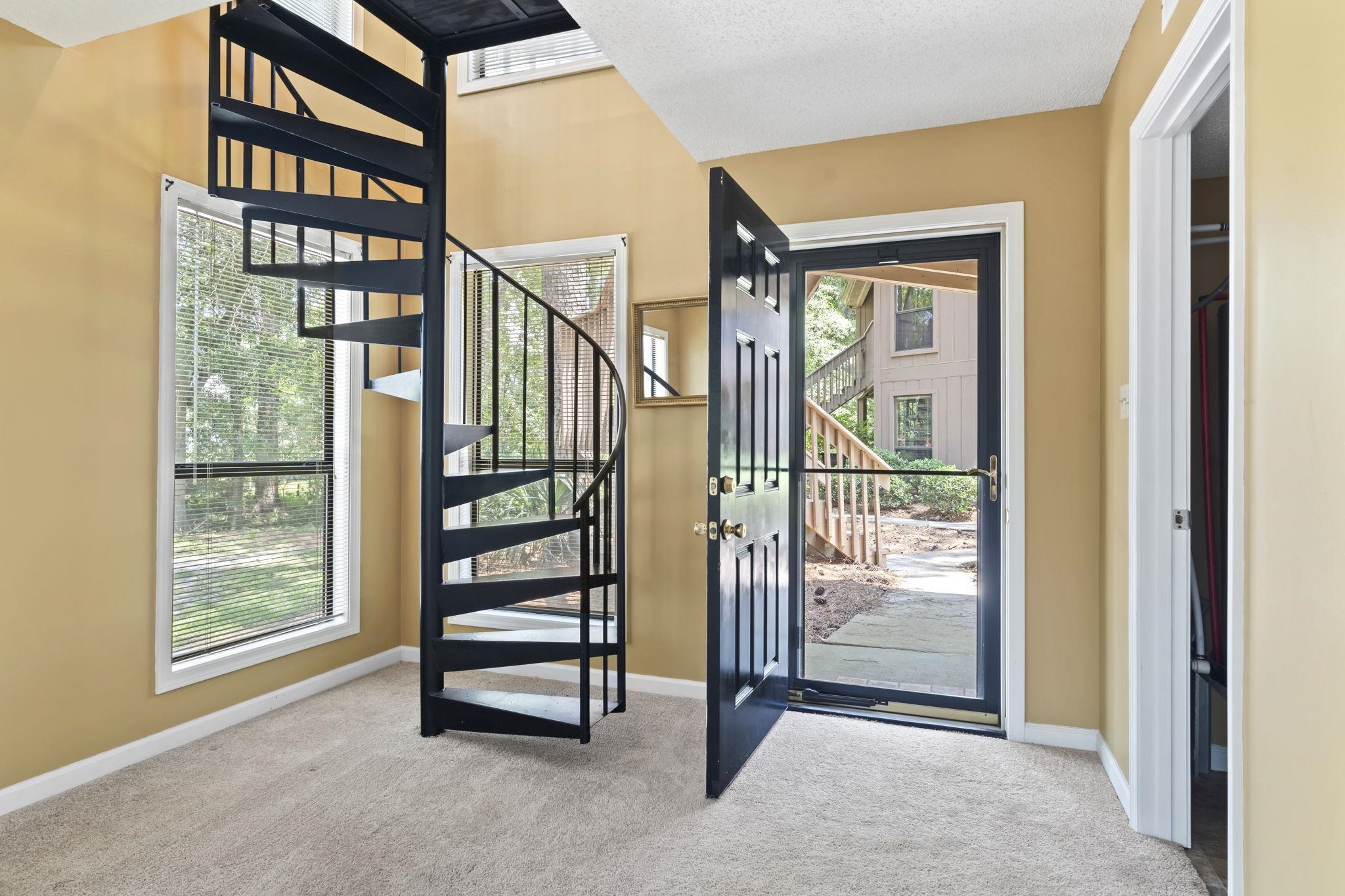 752 Tall Oaks Ct.