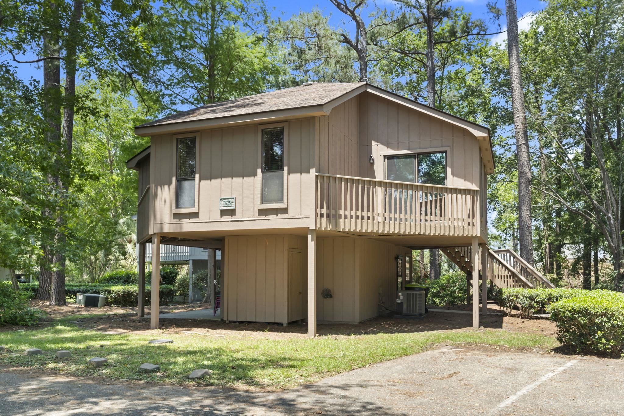 752 Tall Oaks Ct.