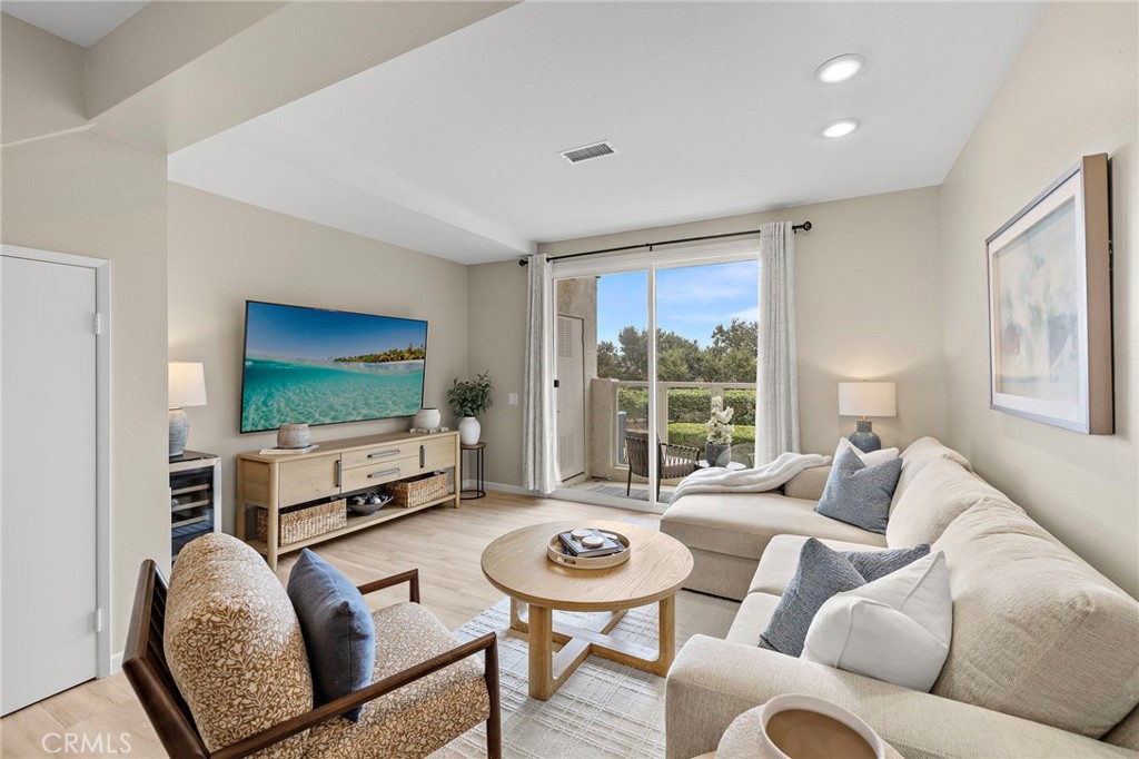 30902 Clubhouse 24E