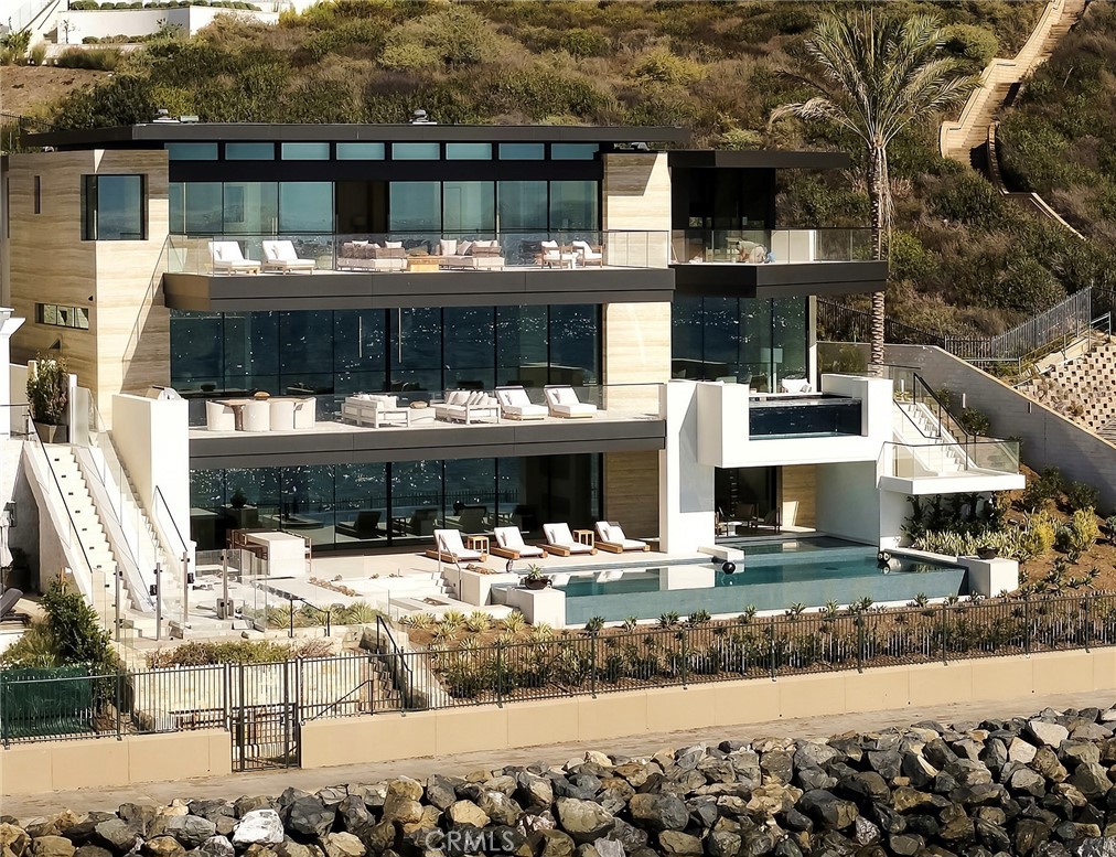 1 Strand Beach Dr