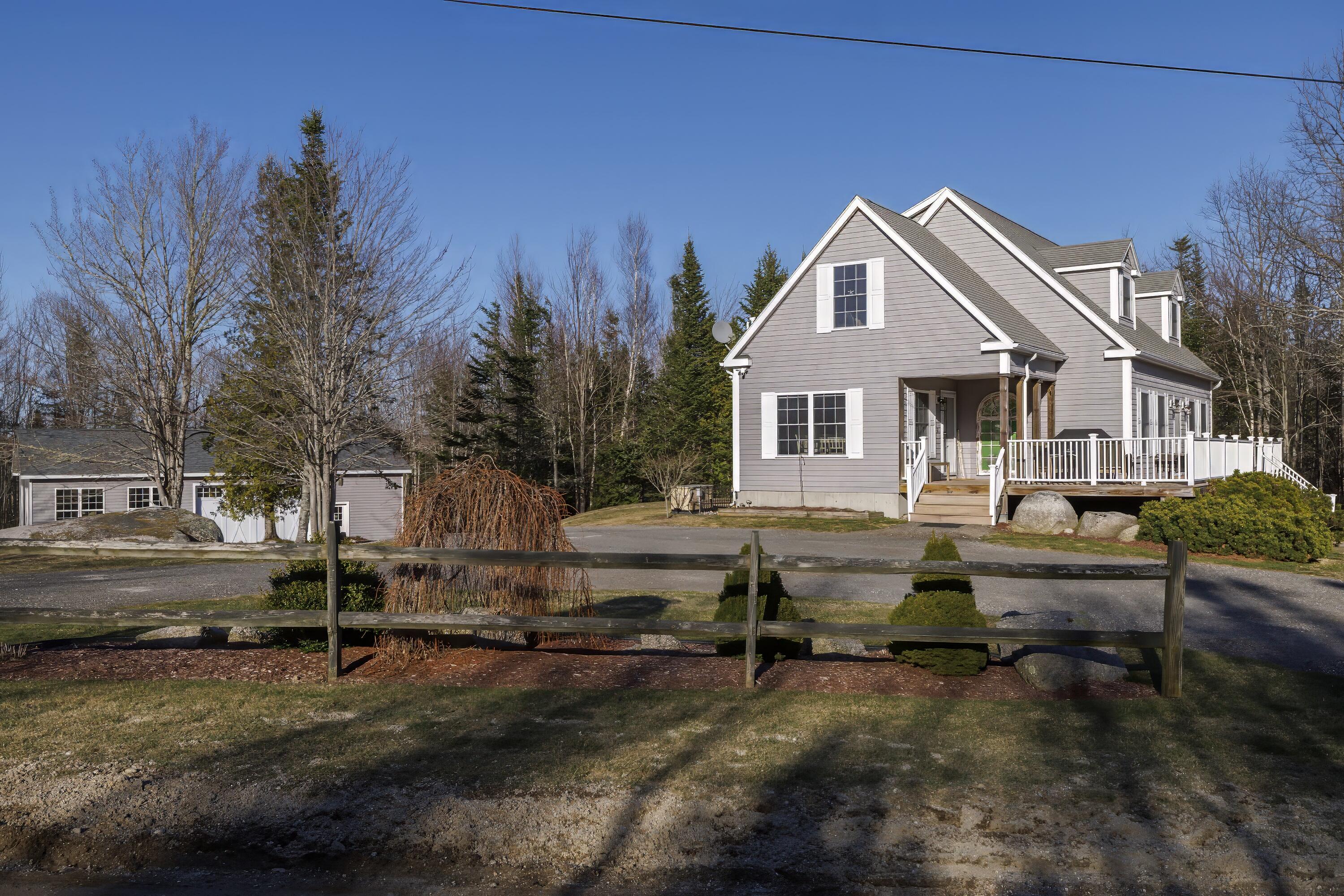 12 Lonely Oak Way