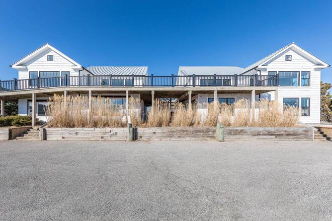 478 West Lake Drive