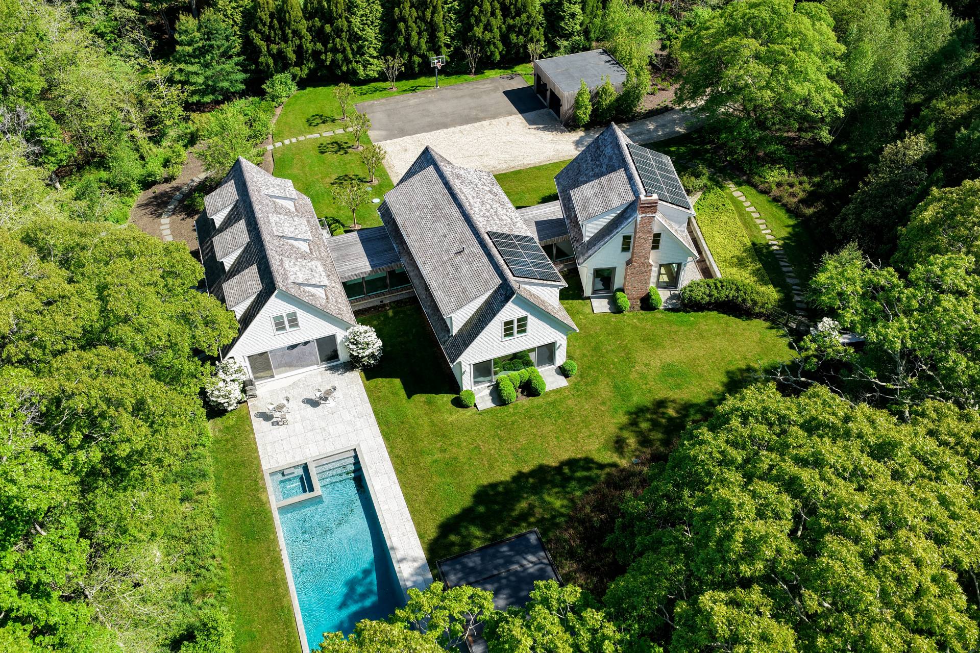7 Ashwood Court