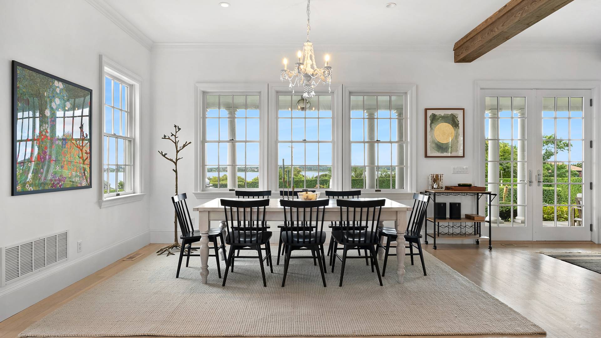 3 Leon Court