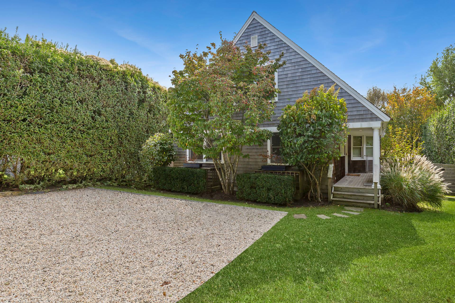 31 Hoppin Avenue